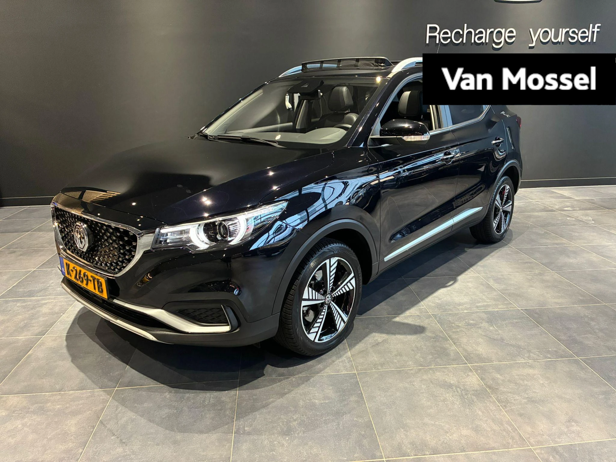 MG-ZS EV-image-0