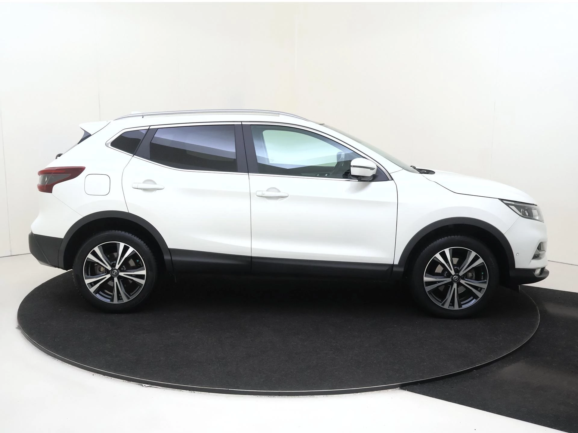 Nissan-QASHQAI-image-10