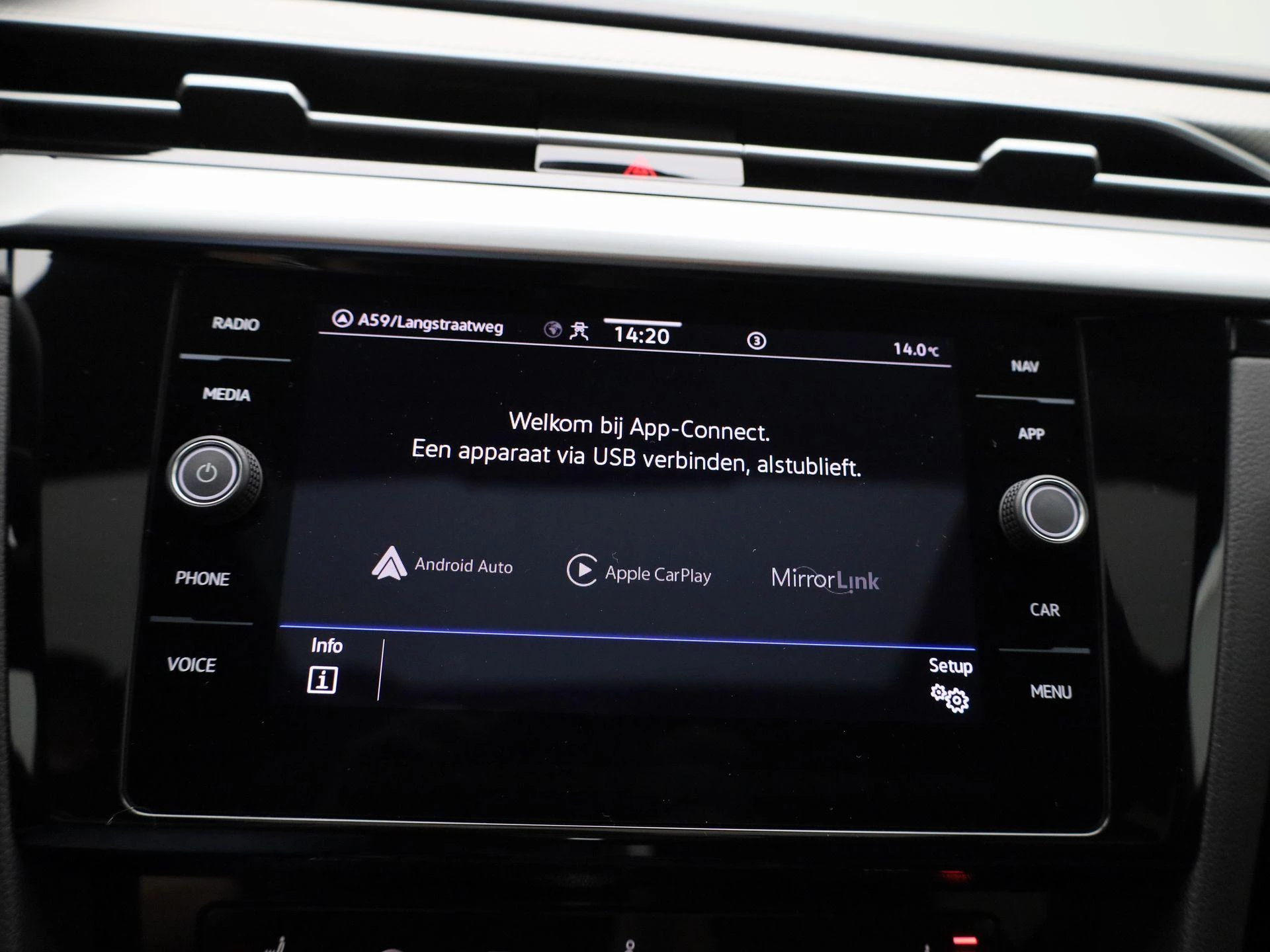 Volkswagen-Arteon-image-25