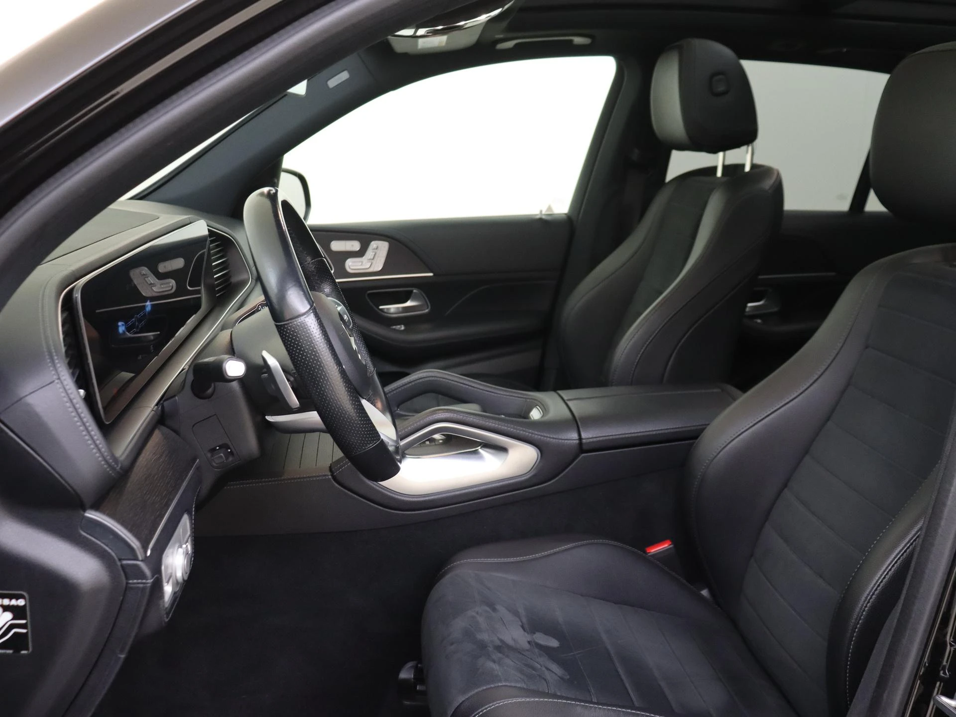 Mercedes-Benz-GLE-image-13