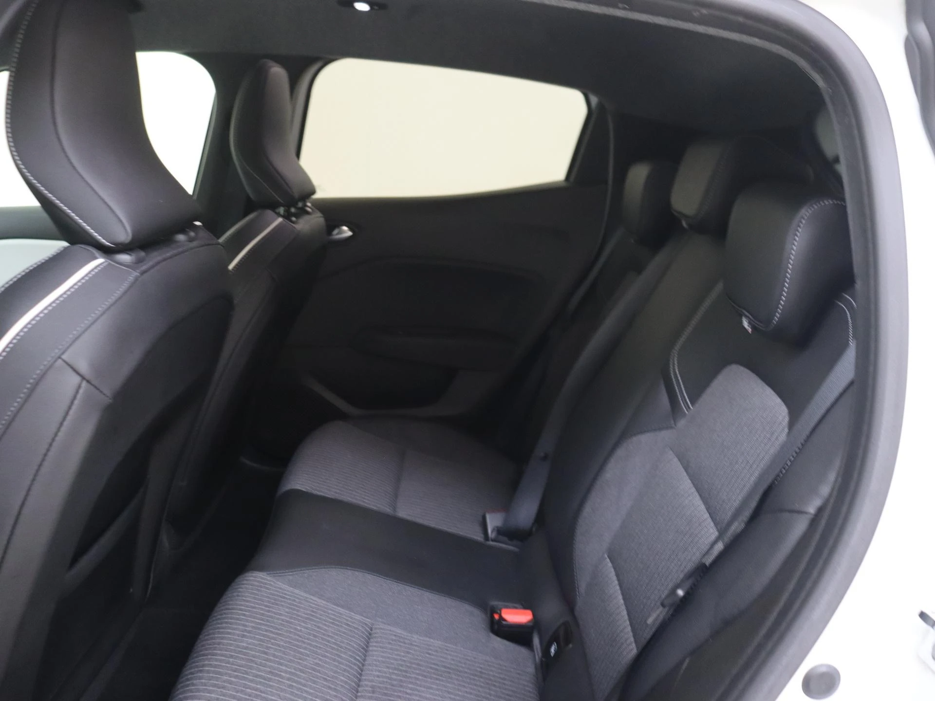 Renault-Clio-image-15