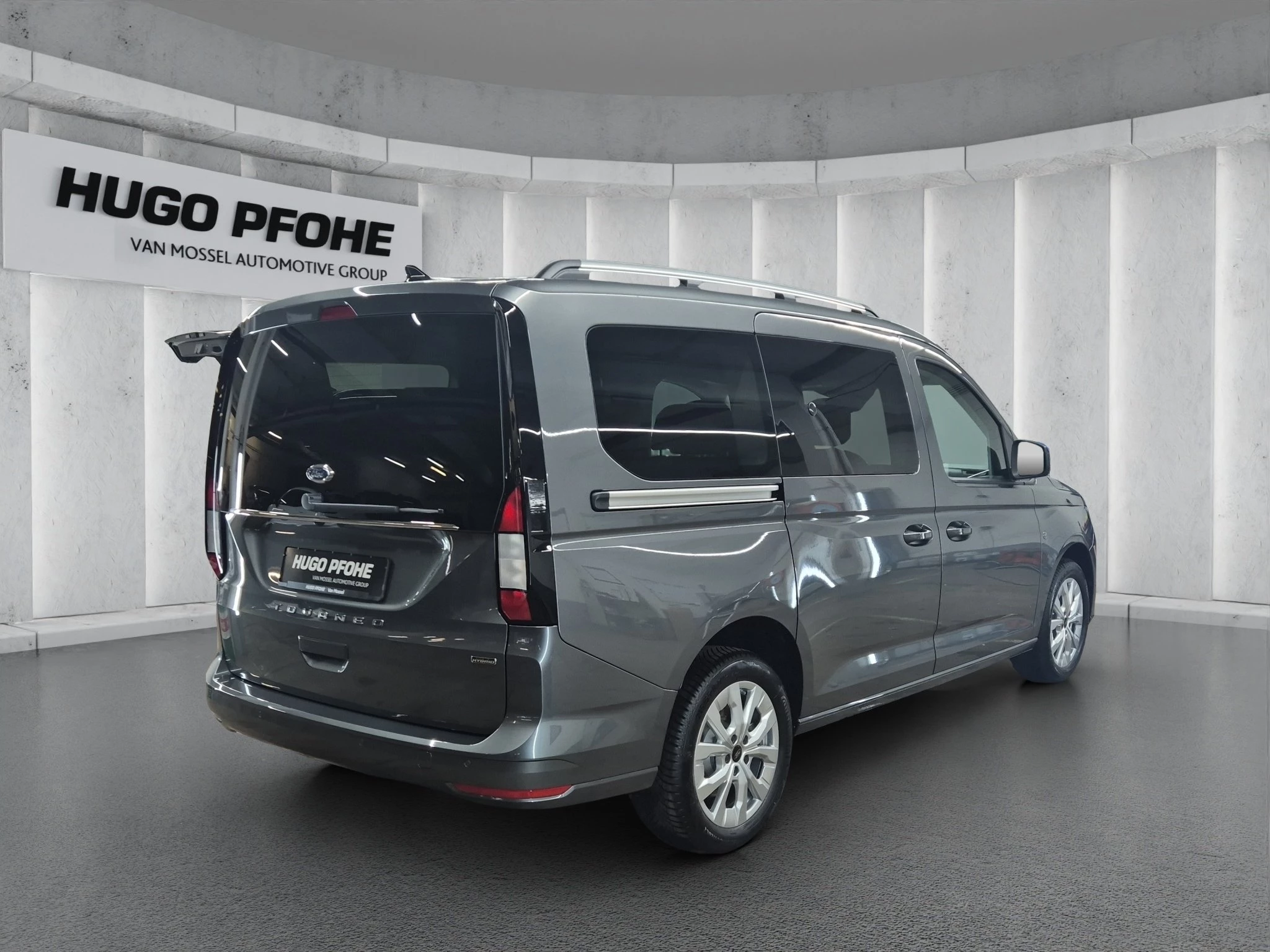 Ford Tourneo Connect Titanium Grand 1.5 l EcoBoost PHEV. 6-Gang-Automatikgetriebe. Frontantrieb
