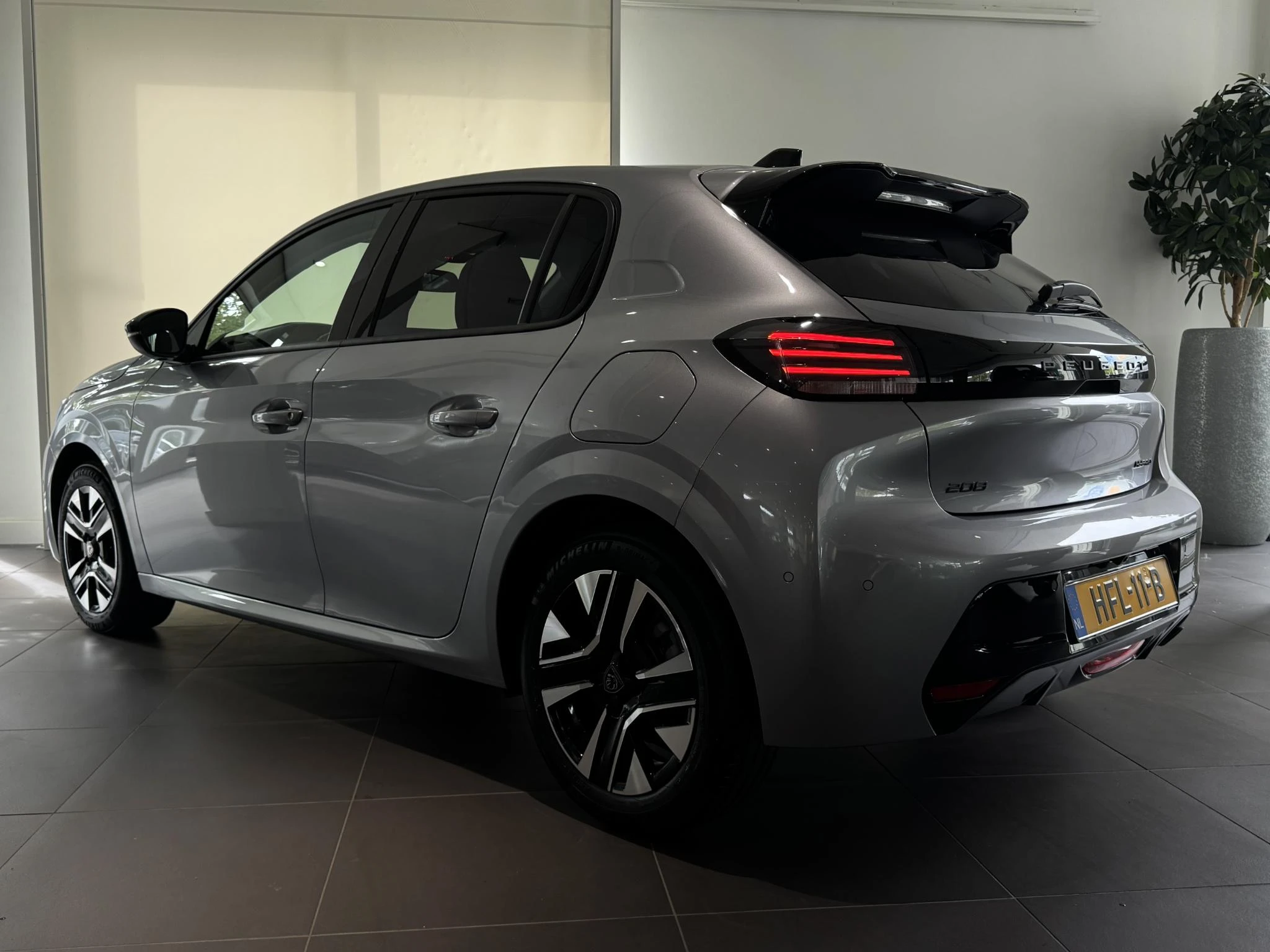 Peugeot-208-image-23