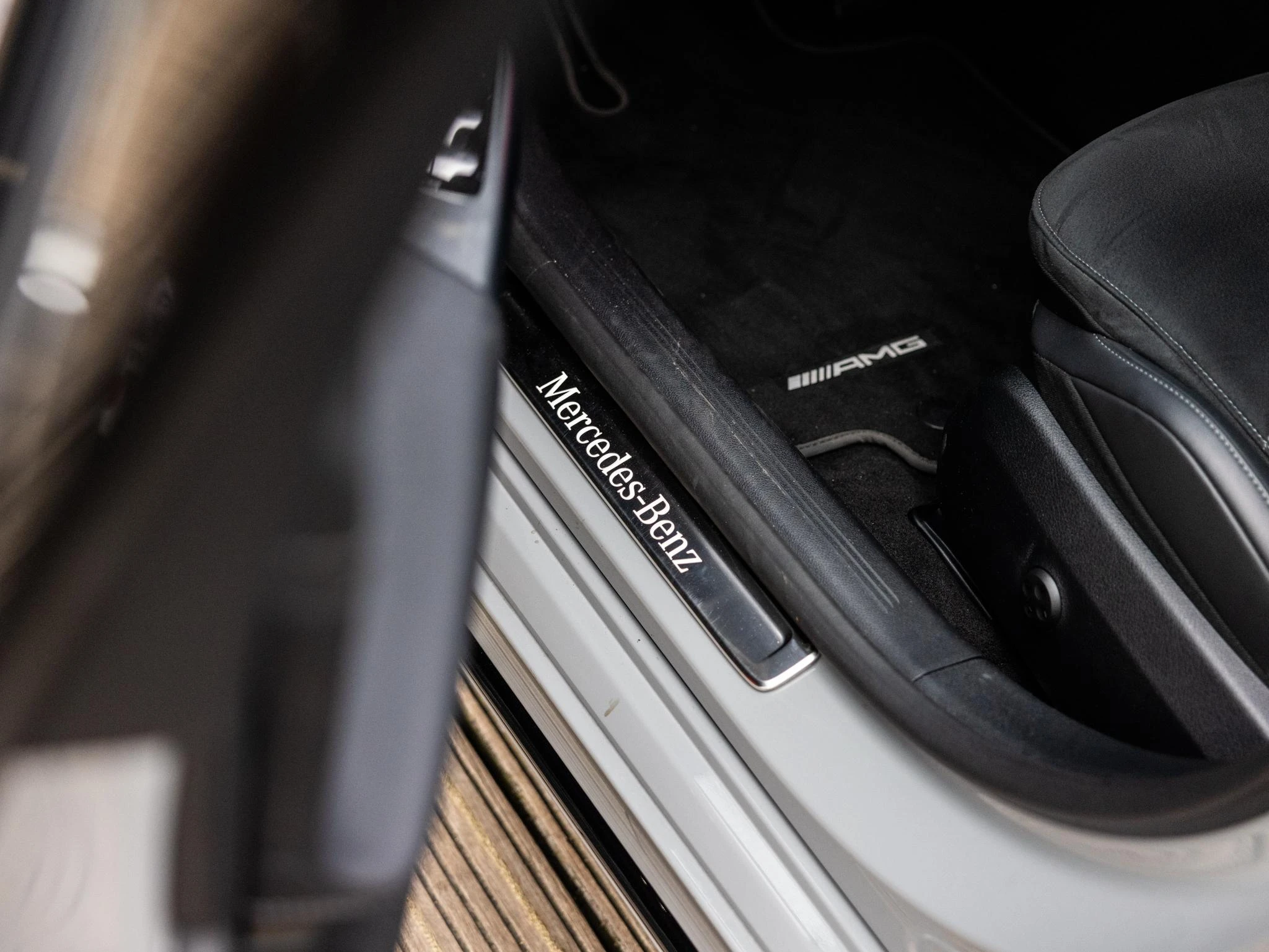 Mercedes-Benz-E-Klasse-image-17