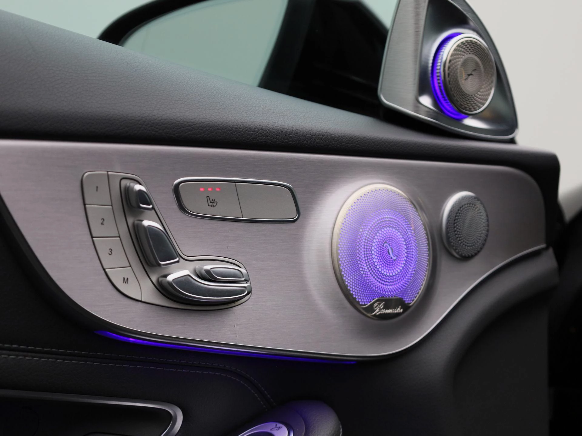 Mercedes-Benz-C-Klasse-image-33