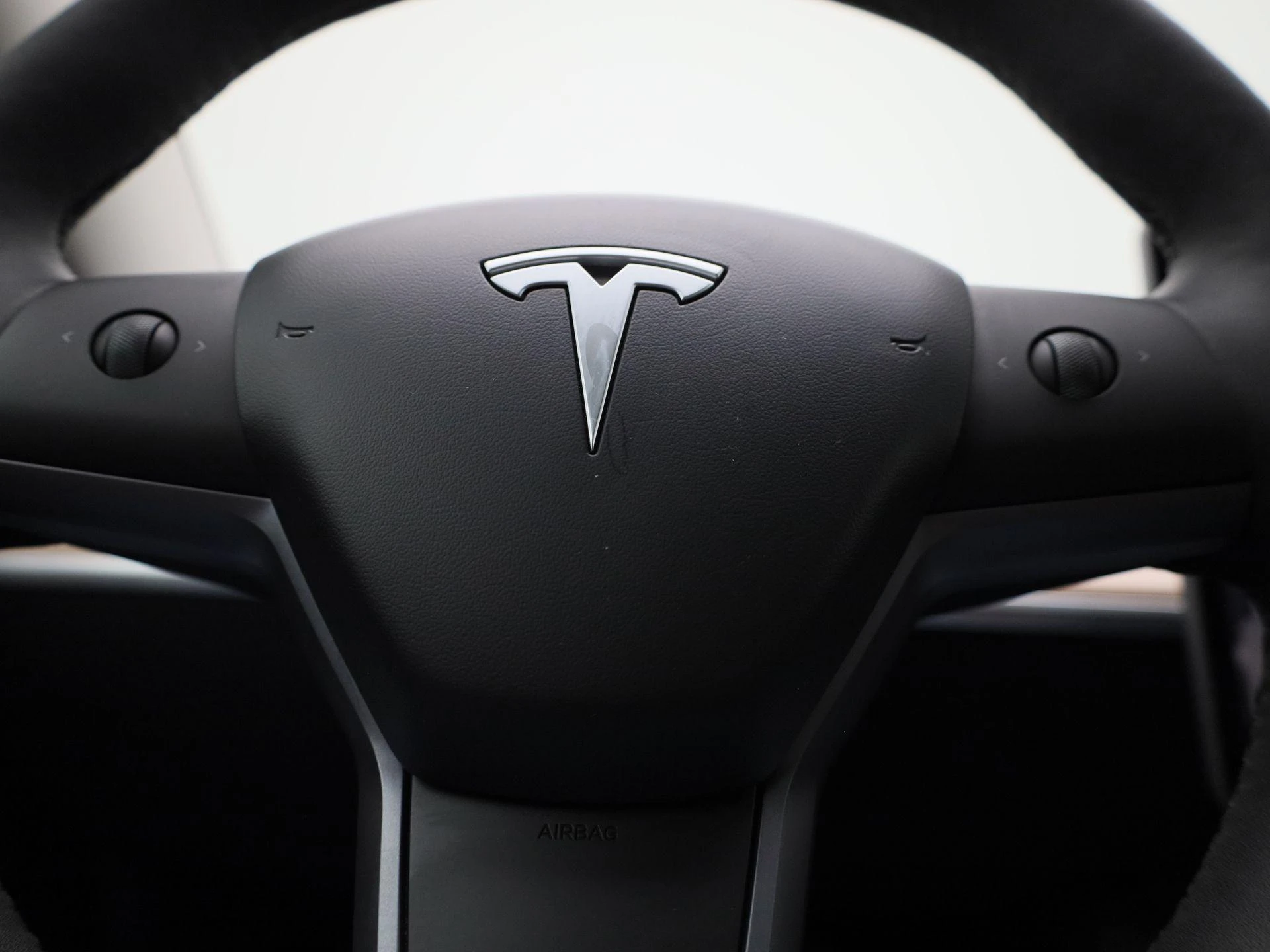 Tesla-Model 3-image-28