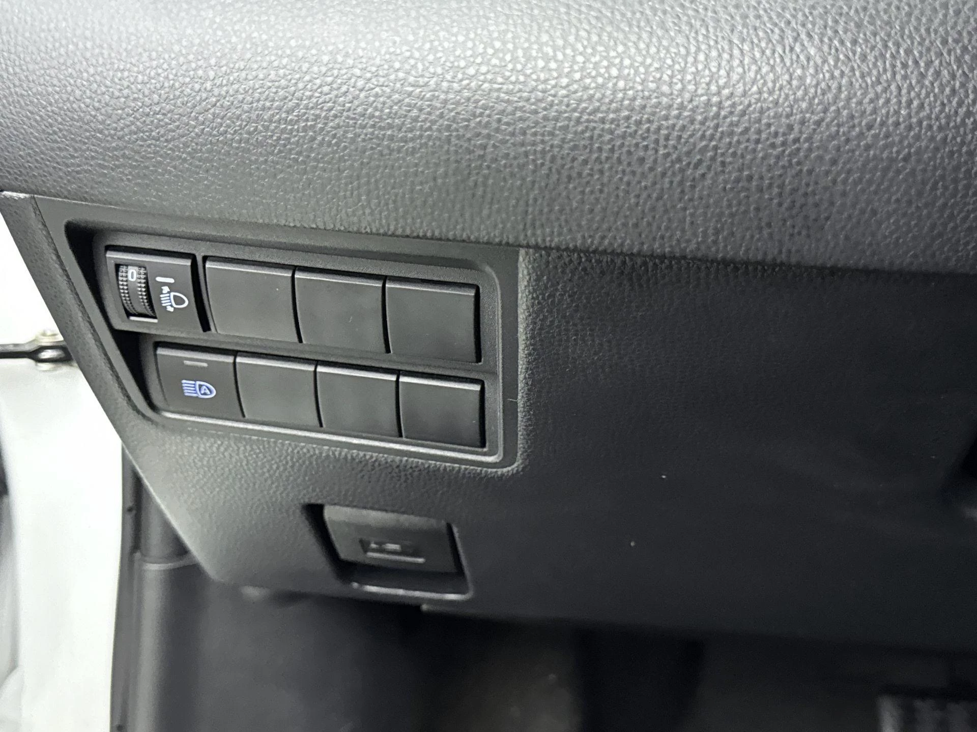 Toyota-Yaris-image-20