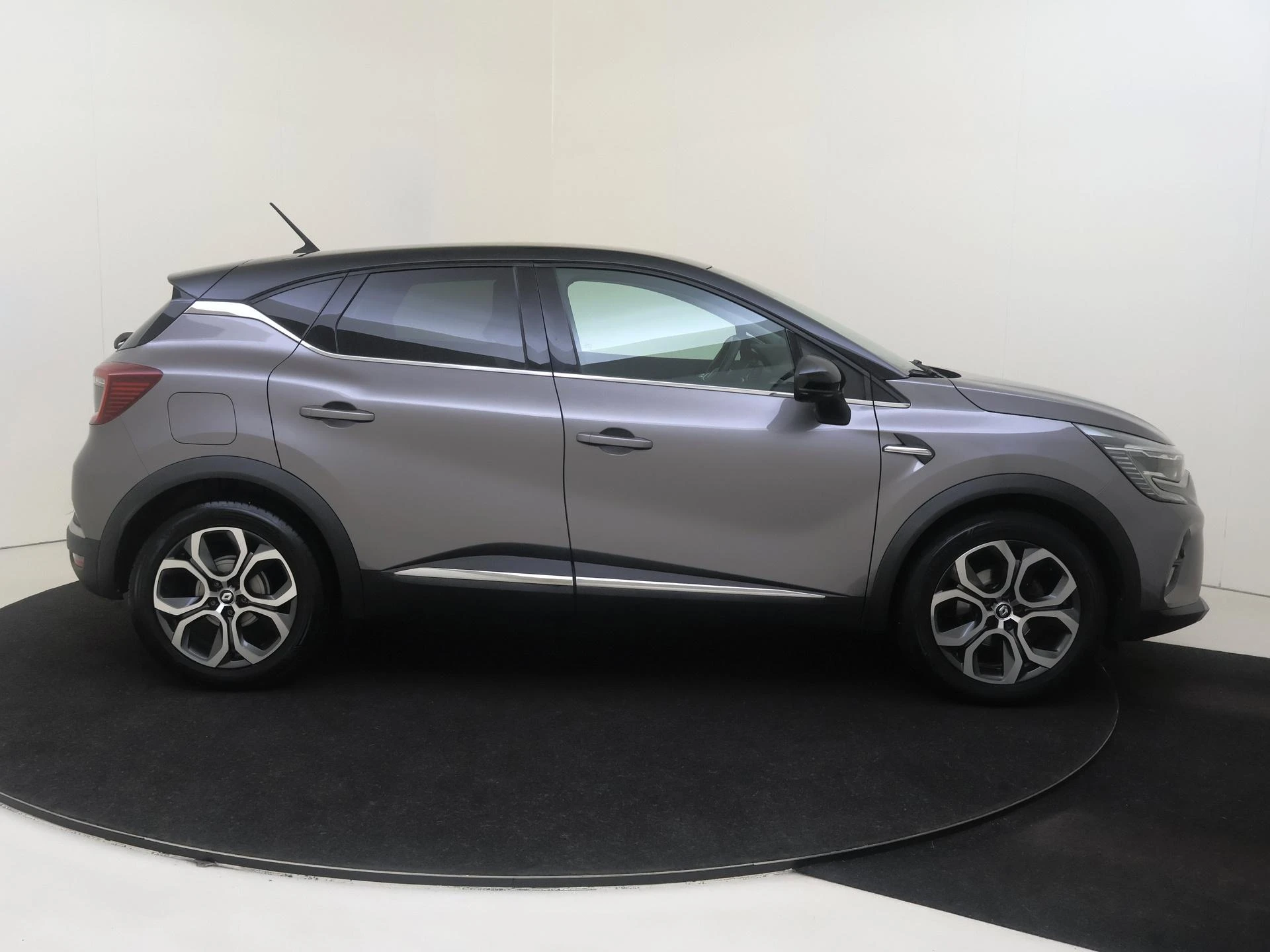 Renault-Captur-image-8