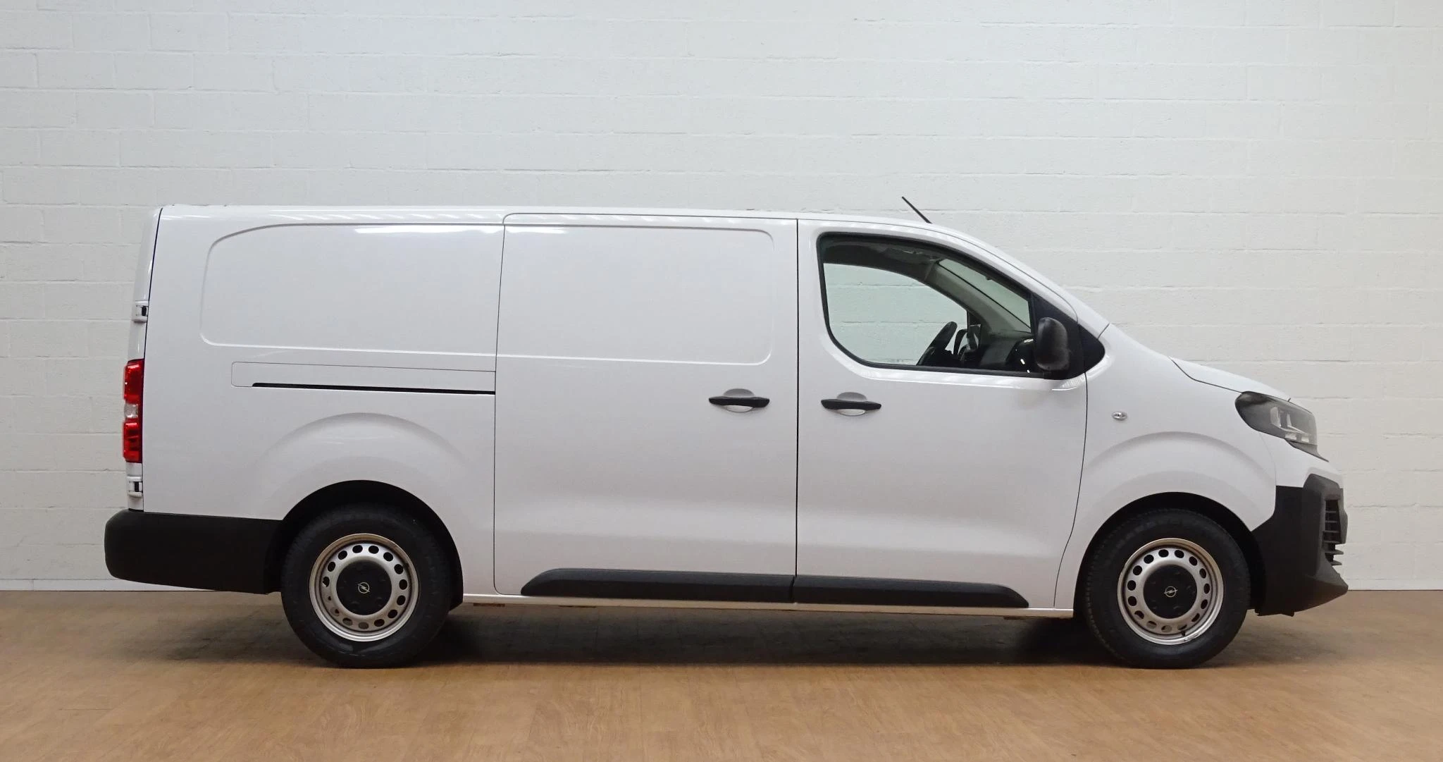 Opel-Vivaro-image-5