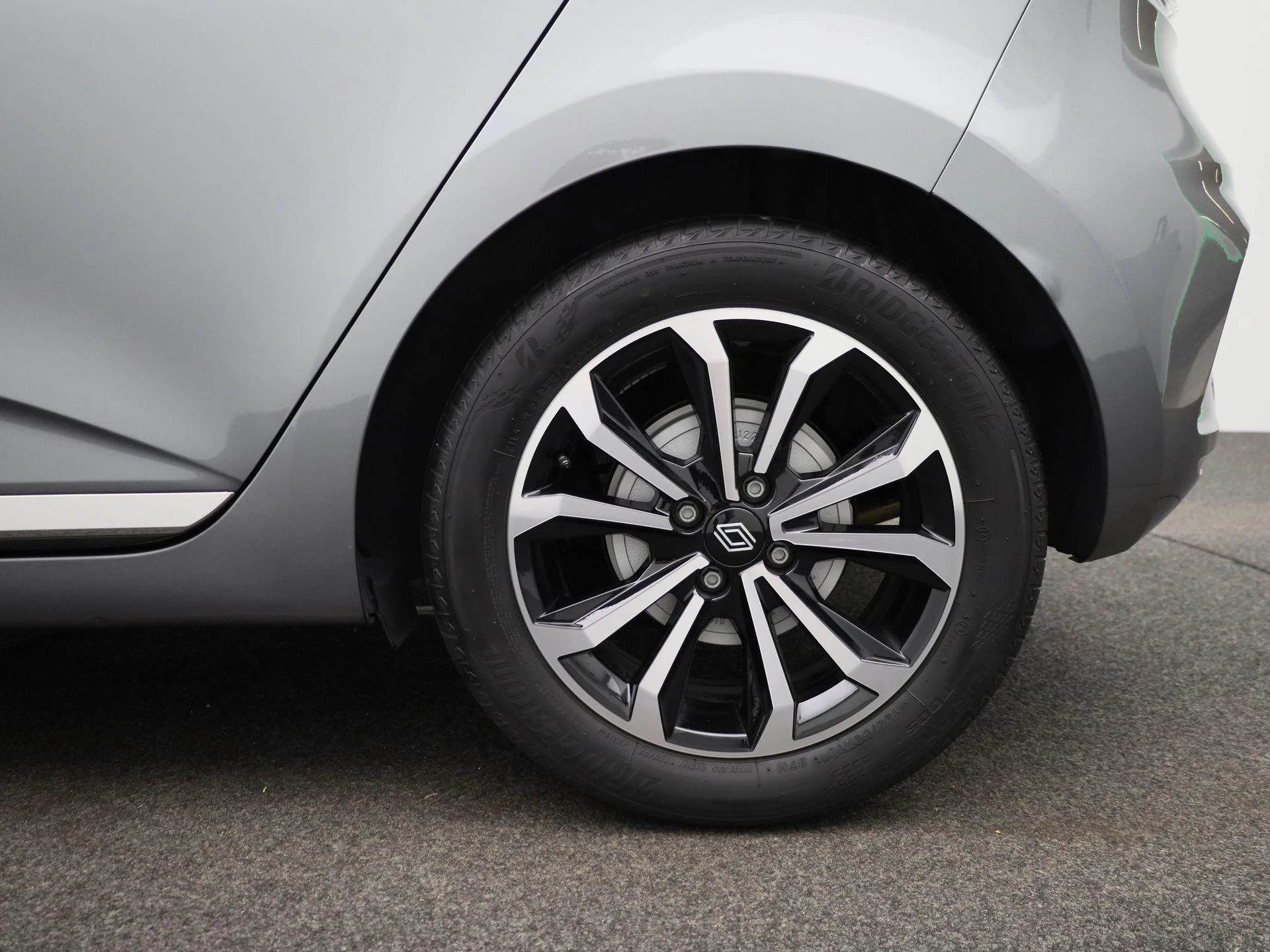 Renault-Clio-image-12