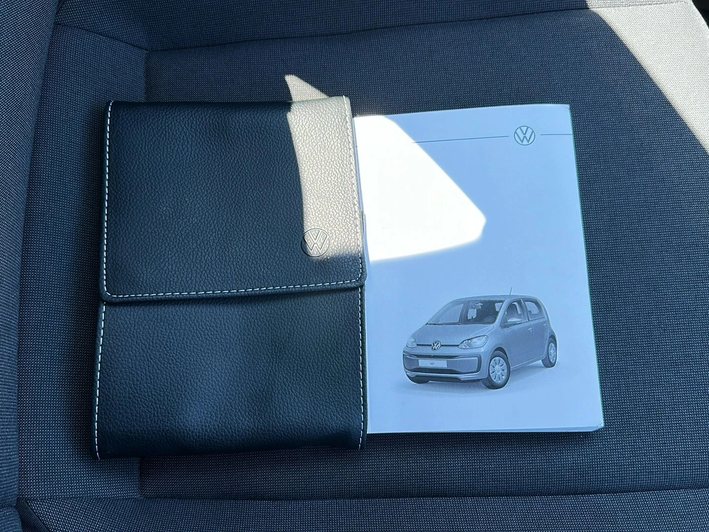 Volkswagen-up!-image-15