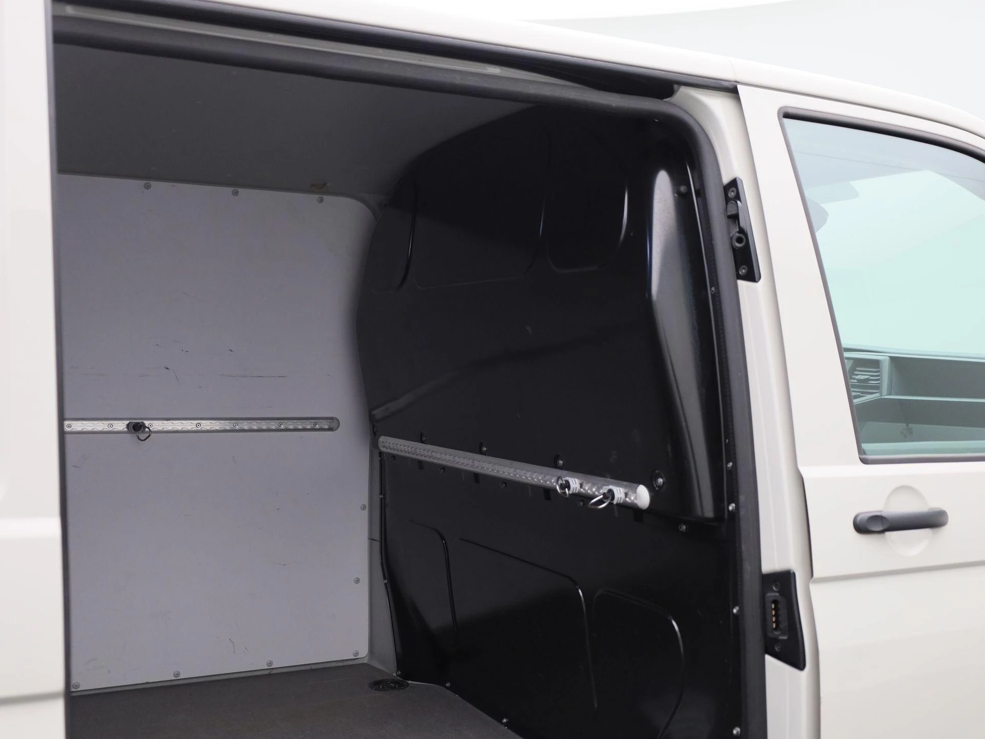 Volkswagen Transporter 2.0 TDI L1H1 150PK