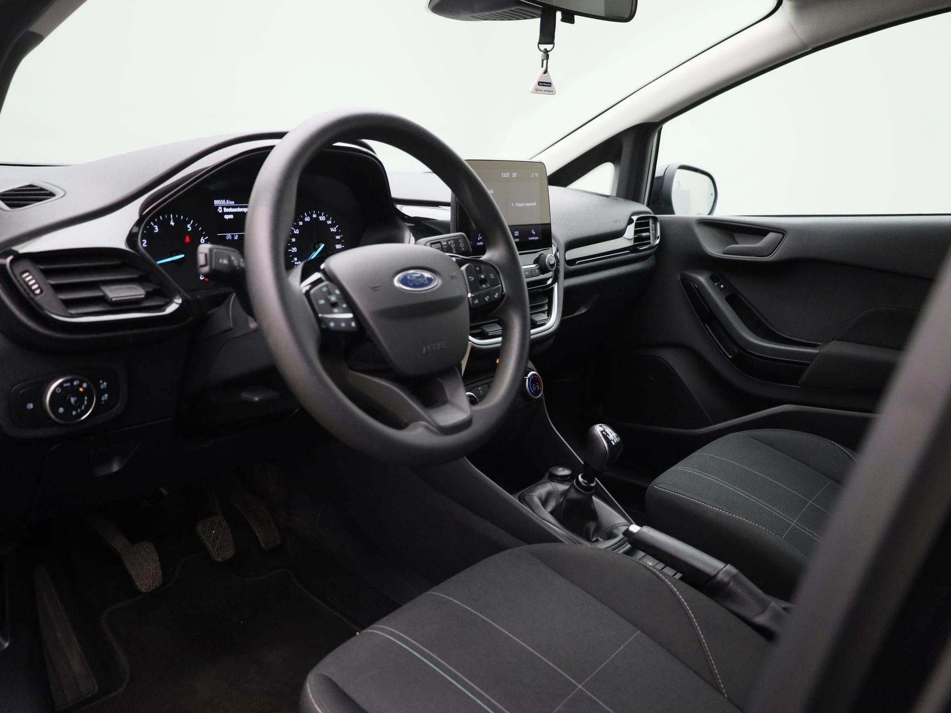 Ford-Fiesta-image-24