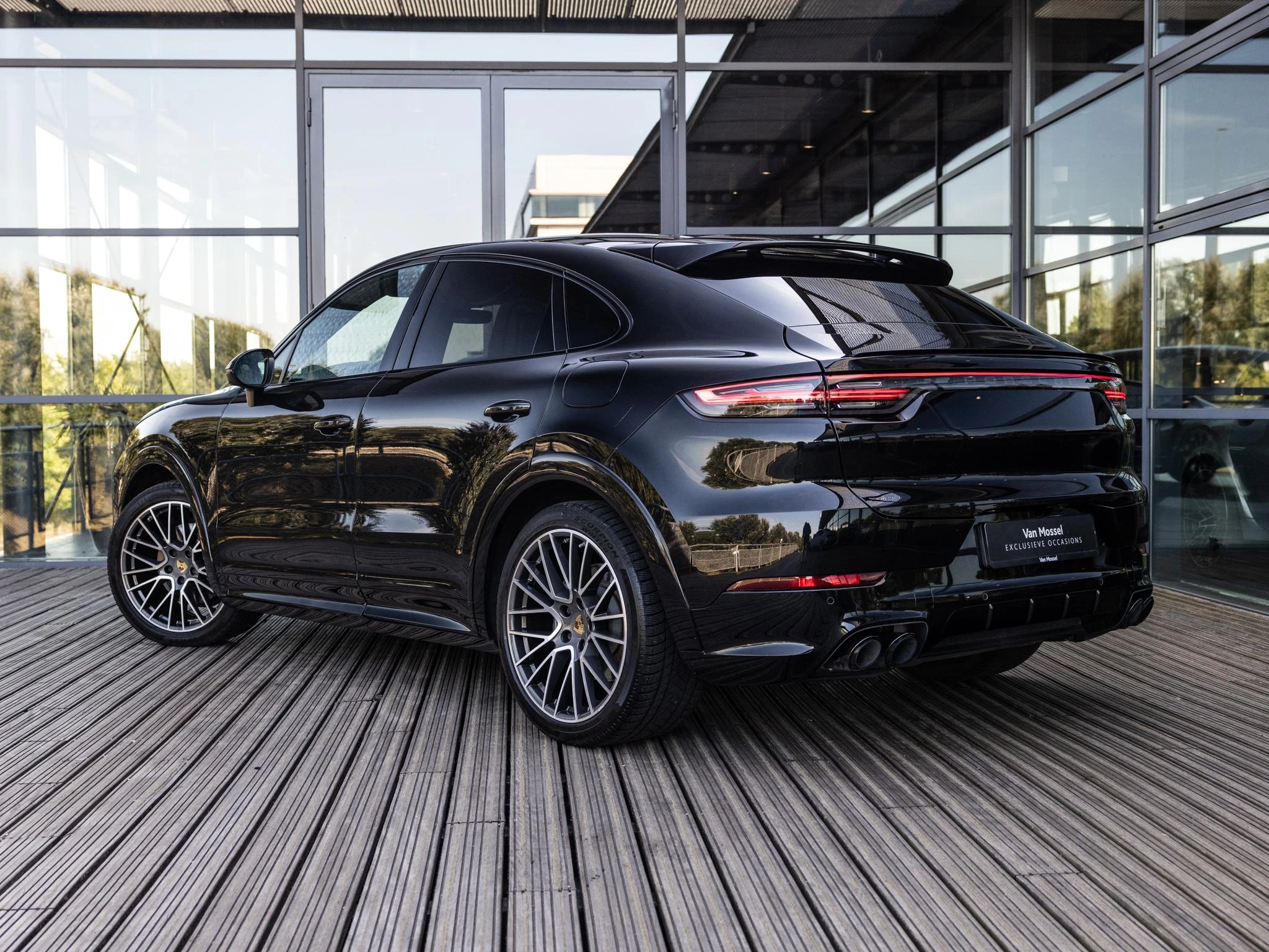 Porsche-Cayenne-image-3