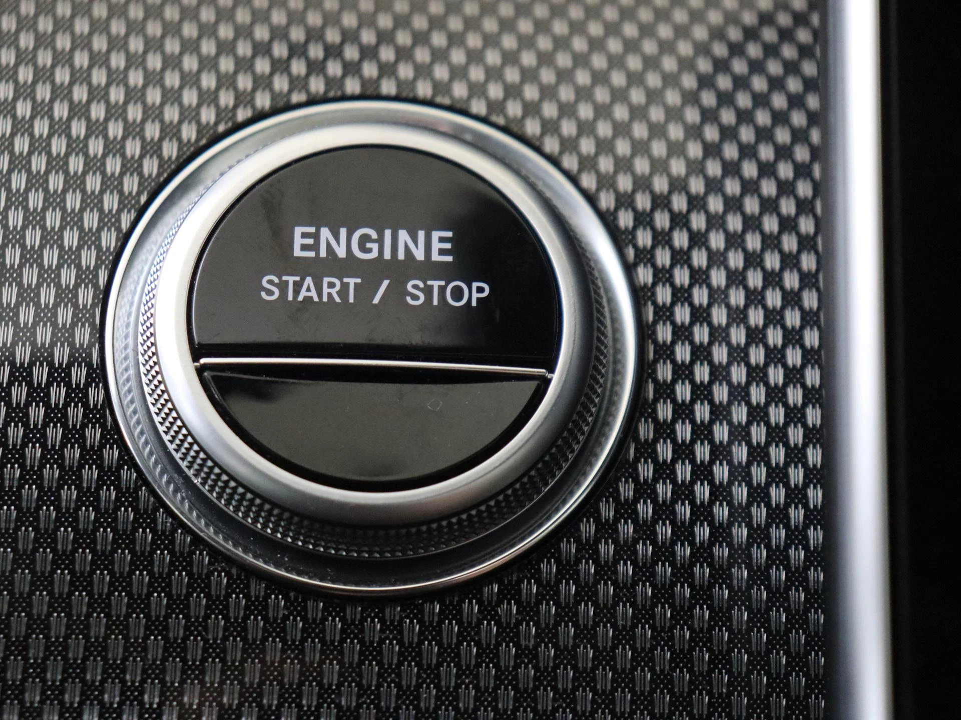 Mercedes-Benz-C-Klasse-image-20