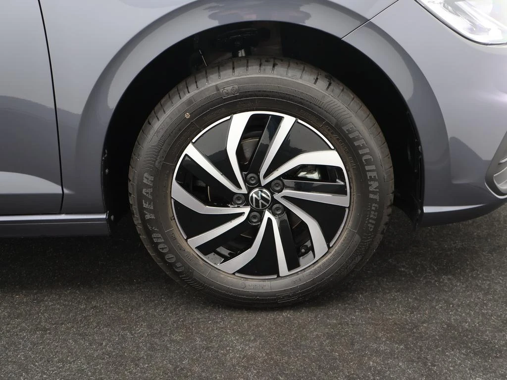 Volkswagen-Polo-image-8