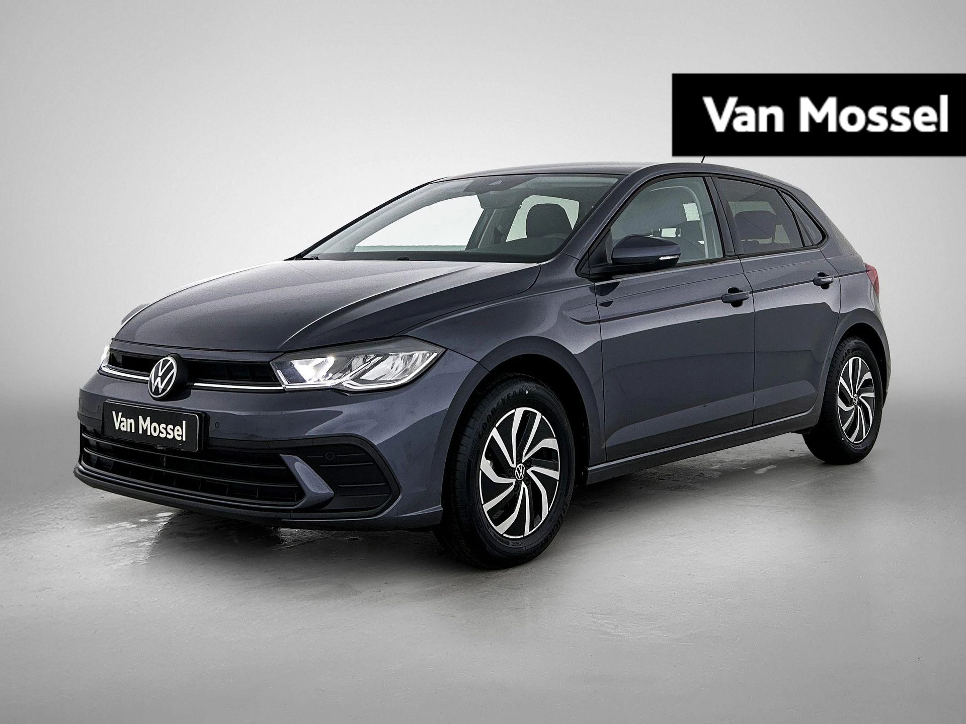 Volkswagen-Polo-image-0