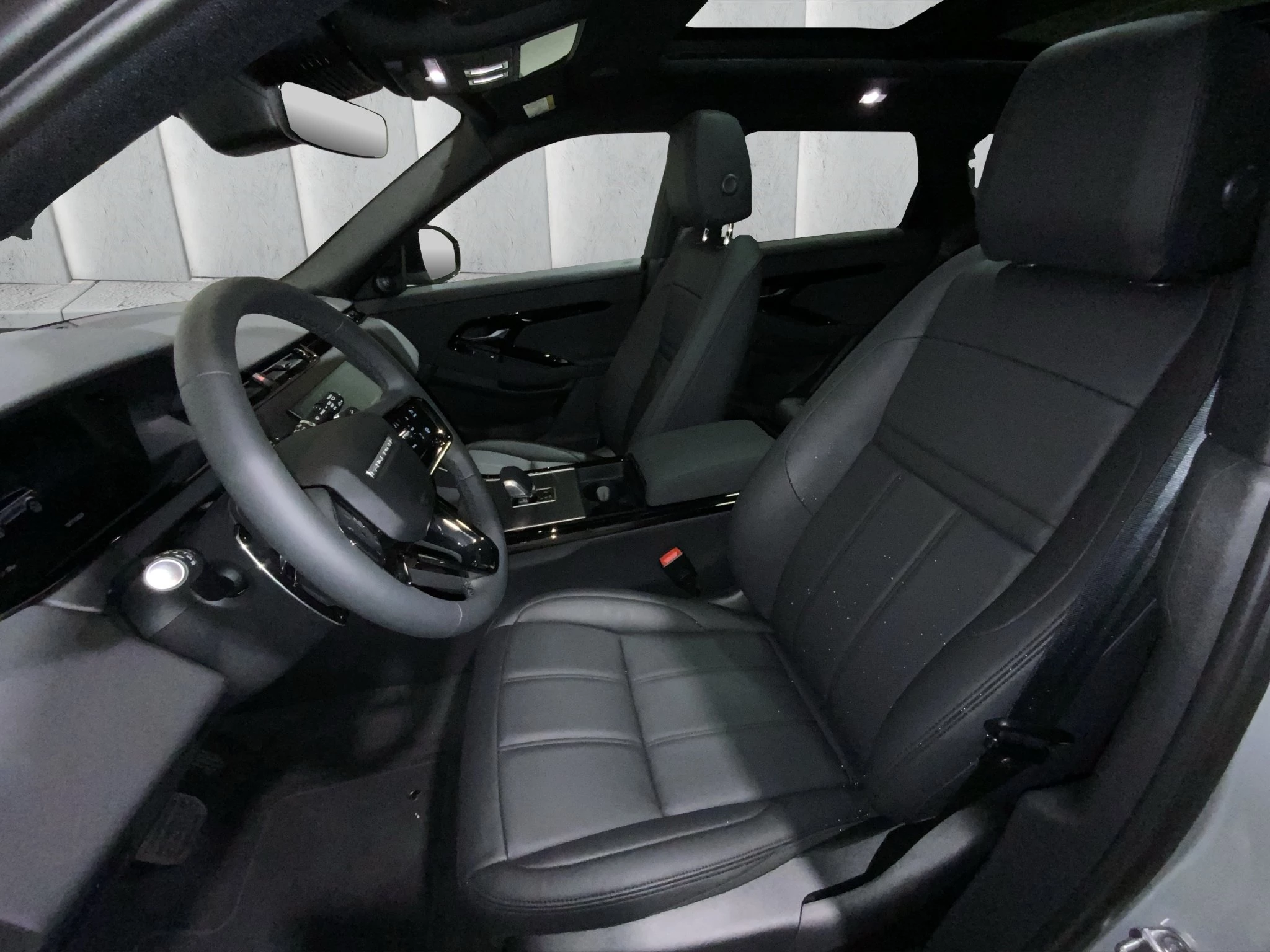 Land Rover-Range Rover Evoque-image-9