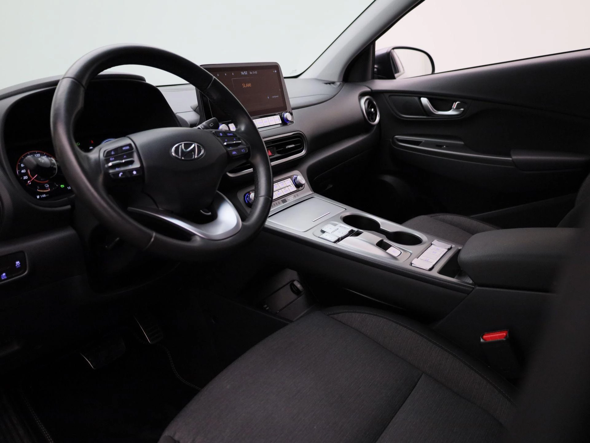 Hyundai-Kona-image-32