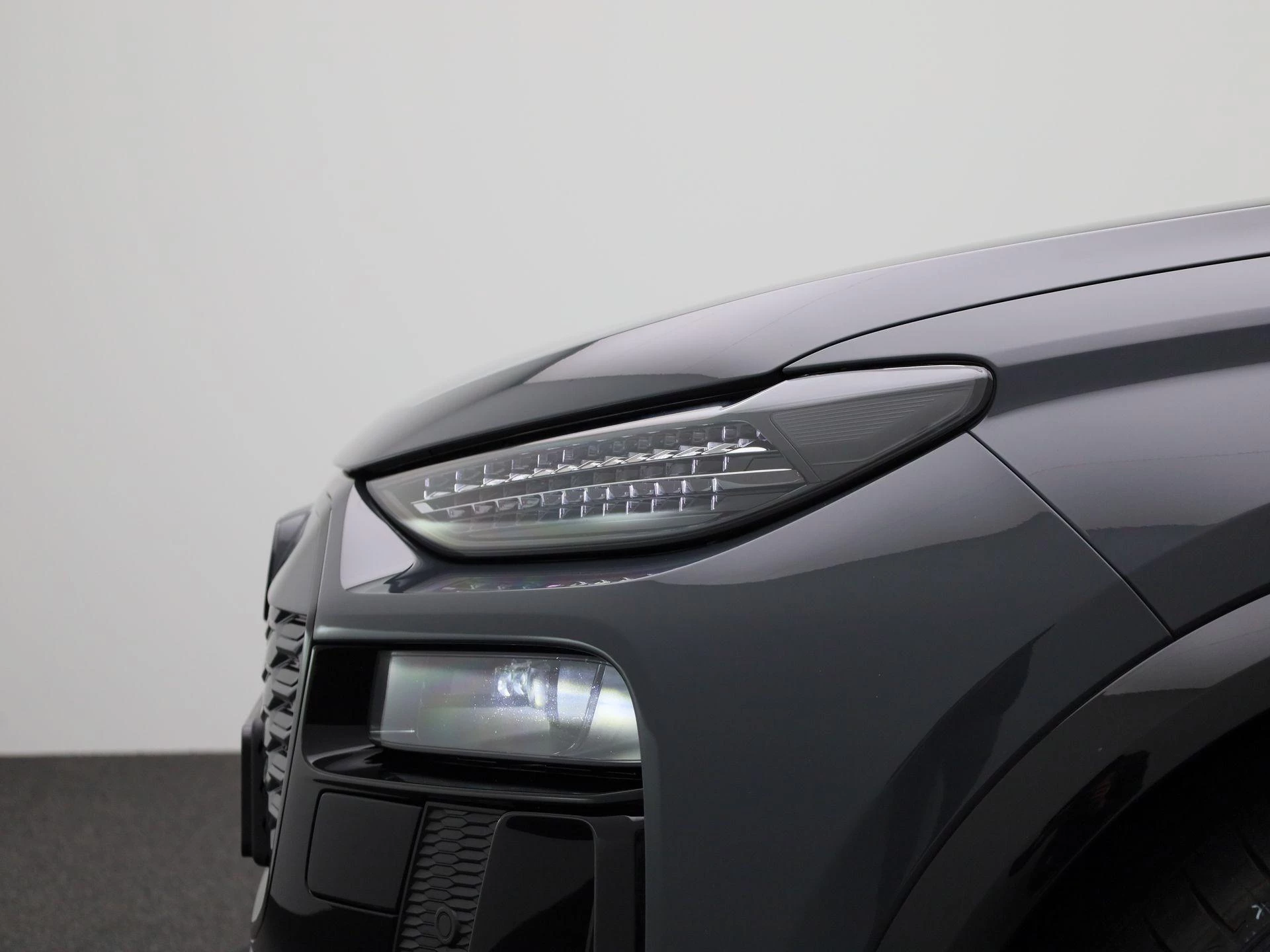 Audi-Q6 e-tron-image-15