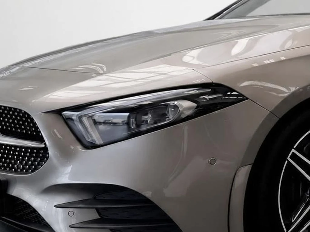 Mercedes-Benz-A-Klasse 250-image-3