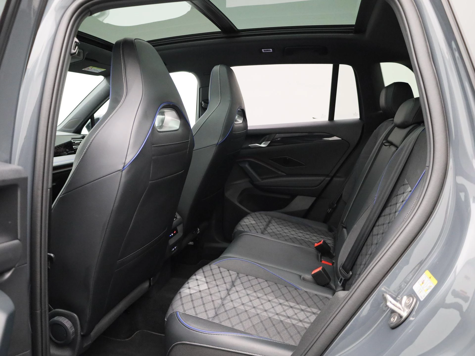 Volkswagen-Tiguan-image-9