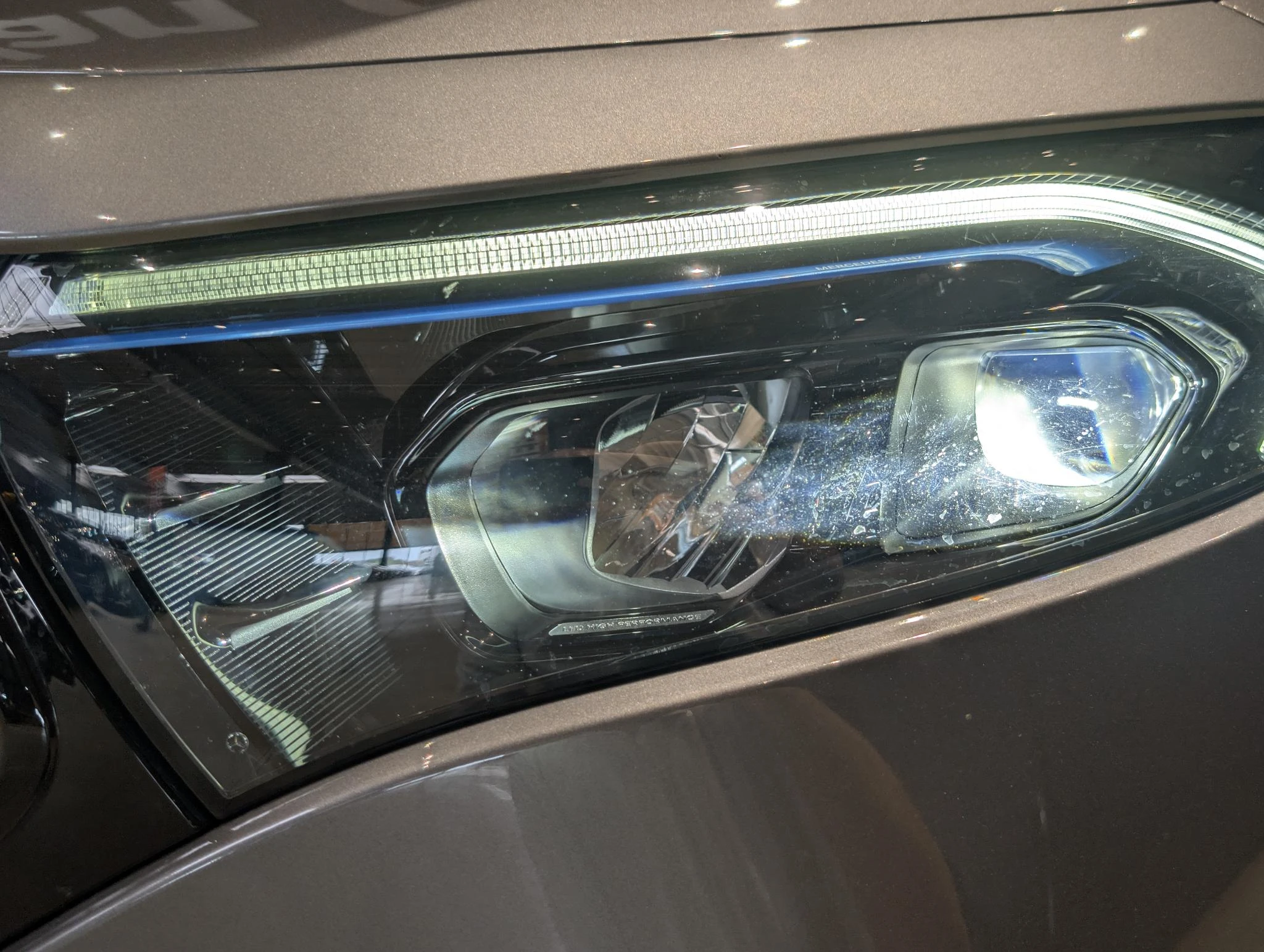 Mercedes-Benz-EQA-image-2