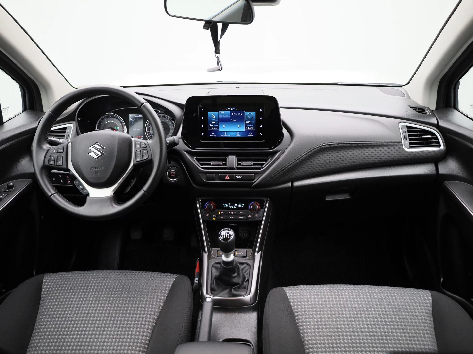 Suzuki-S-Cross-image-32