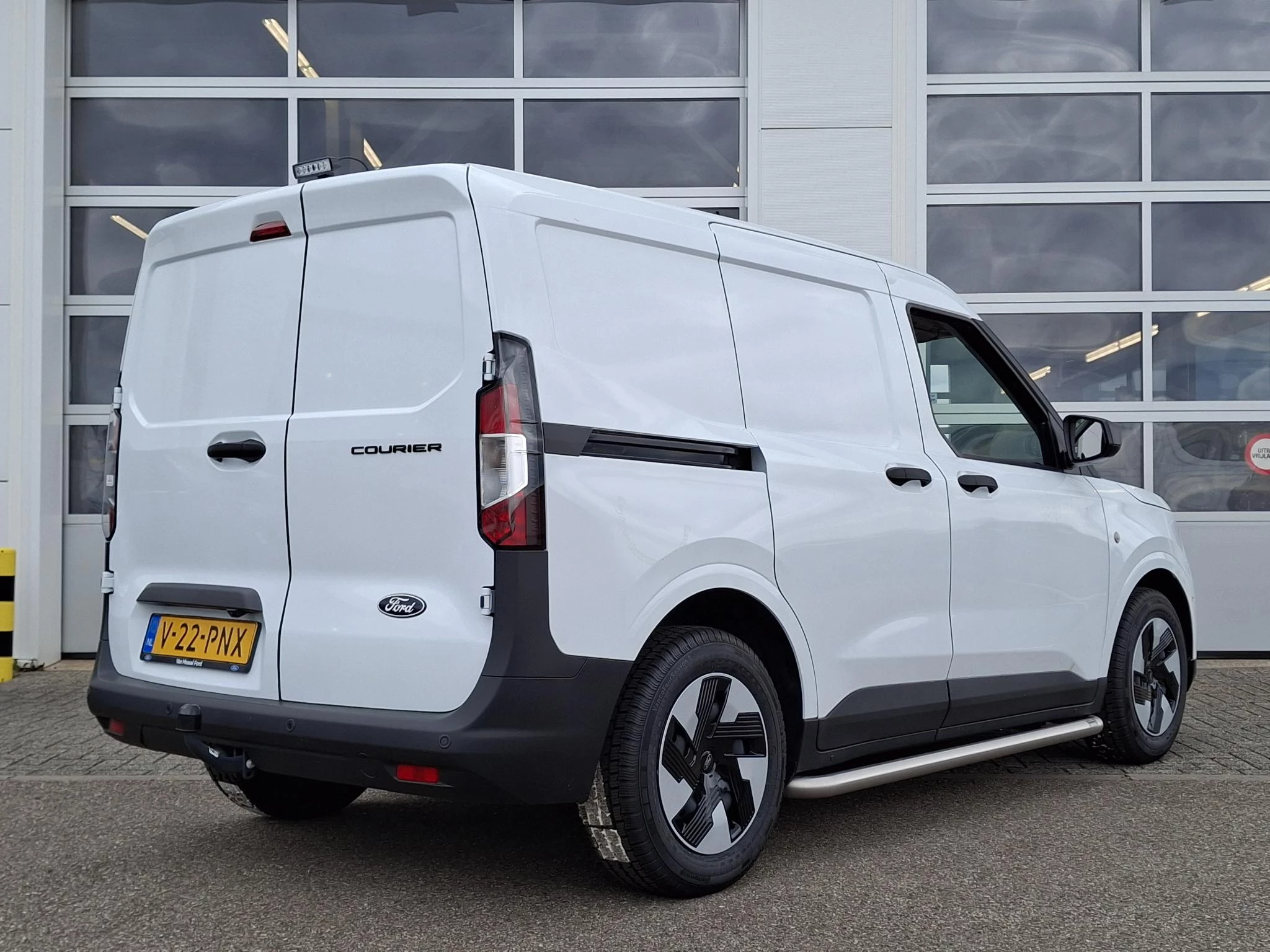 Ford E-Transit Cour. Trend 44 kWh
