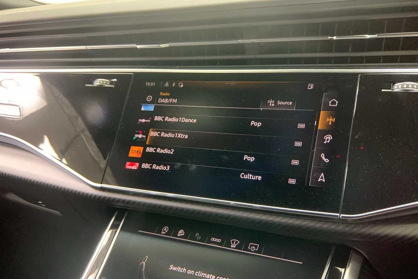 Audi-RSQ8-image-15