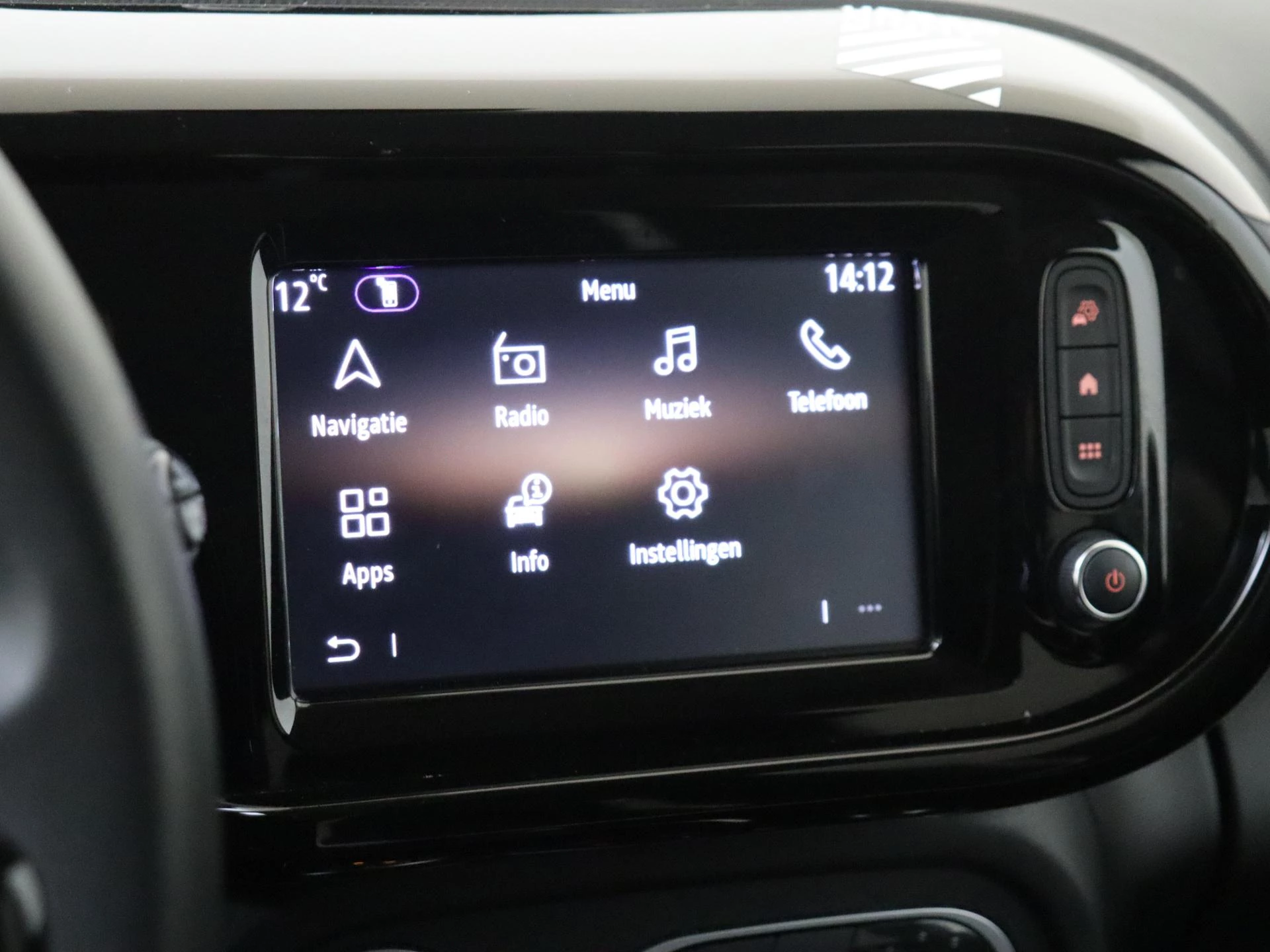 Renault-Twingo-image-18