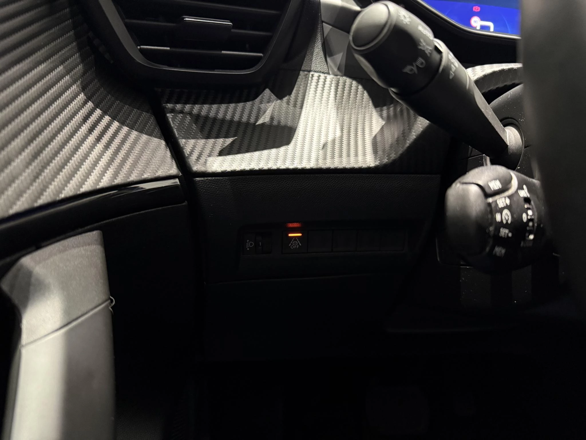 Peugeot-e-2008-image-13