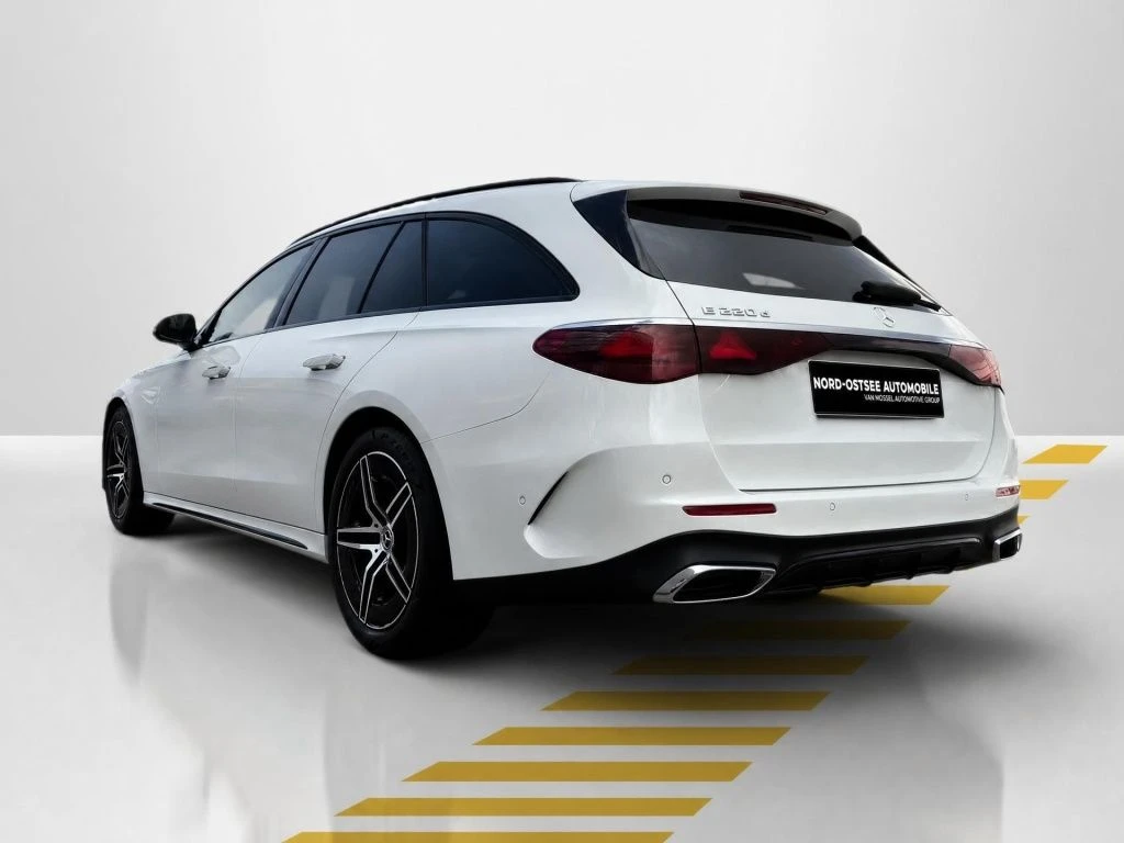 Mercedes-Benz-E-Klasse 220-image-12