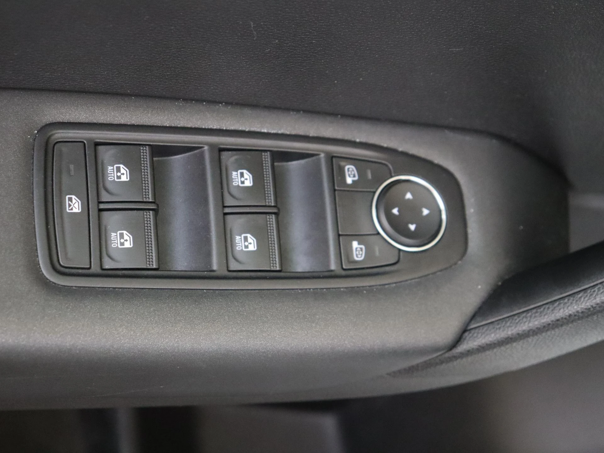 Renault-Captur-image-23