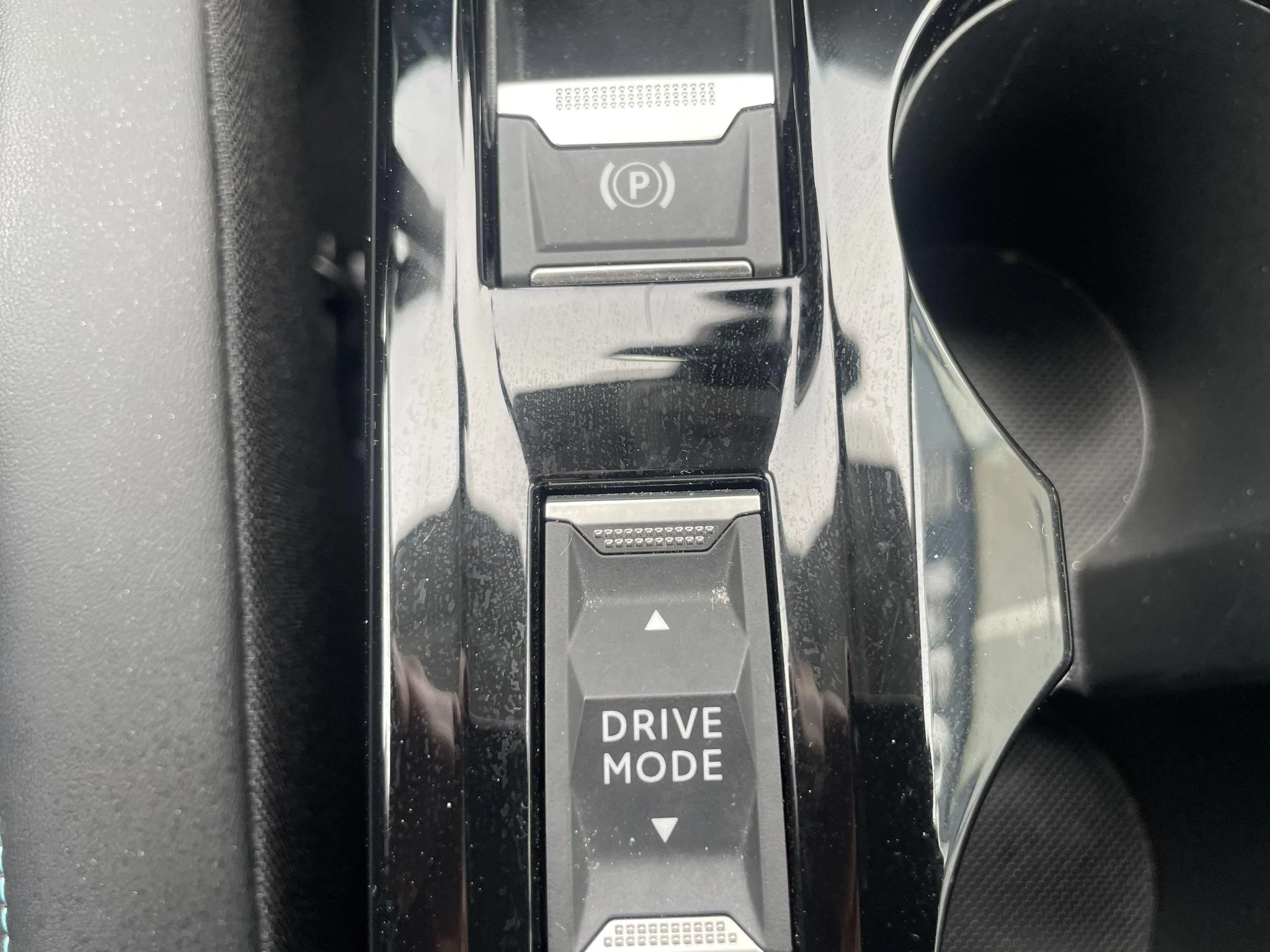 Peugeot-208-image-19