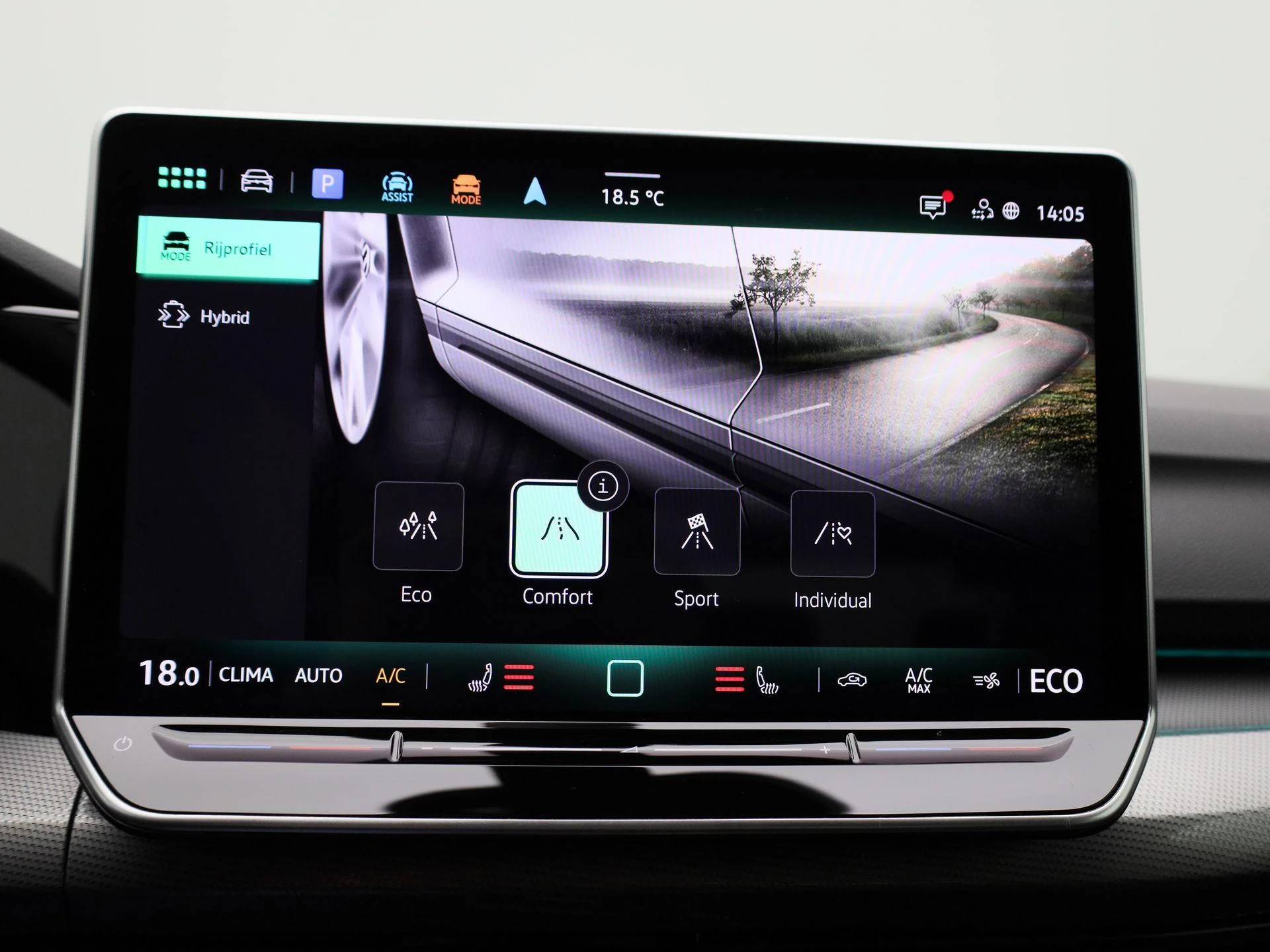 Volkswagen-Golf-image-31