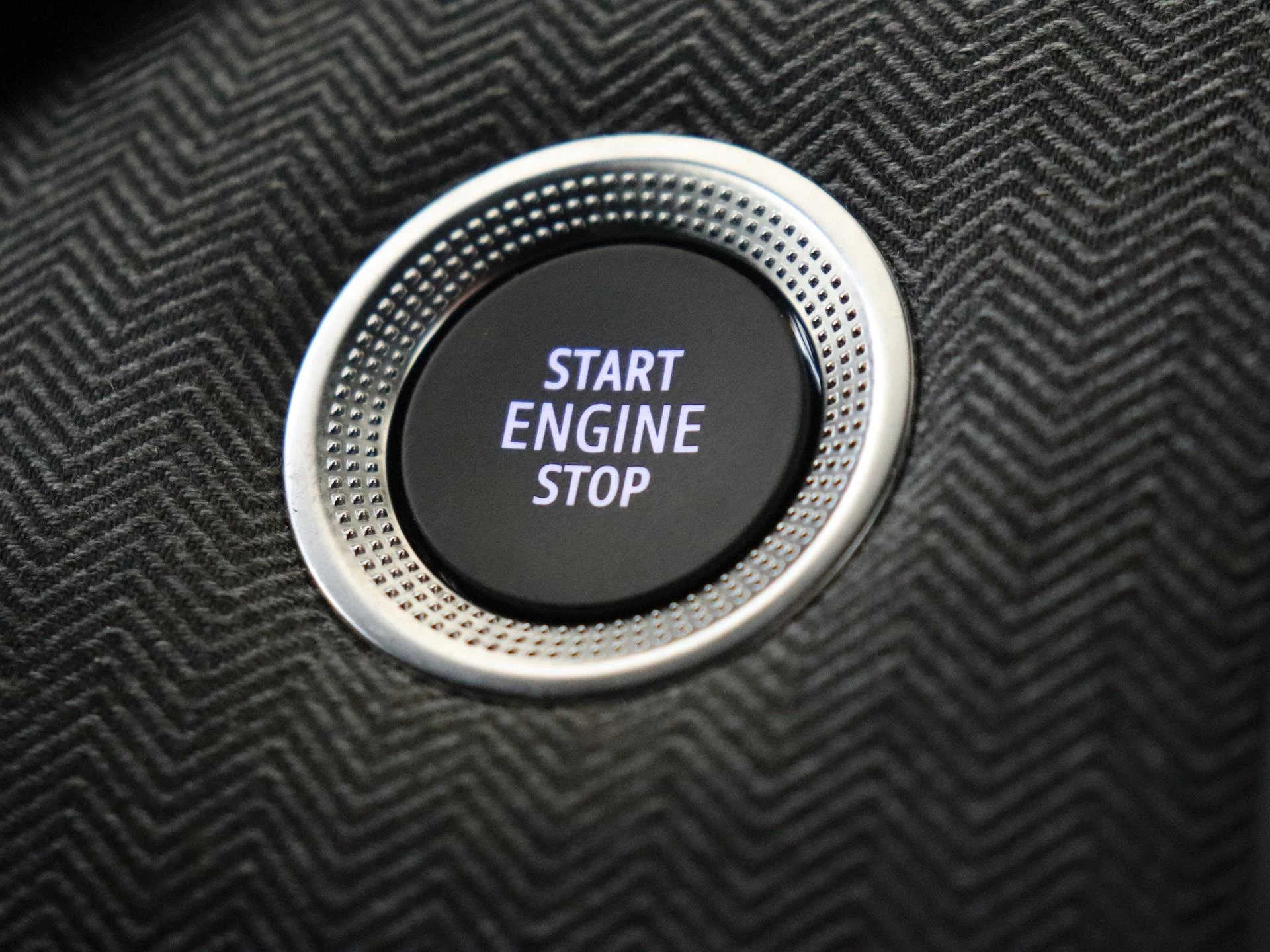 Renault-Clio-image-25