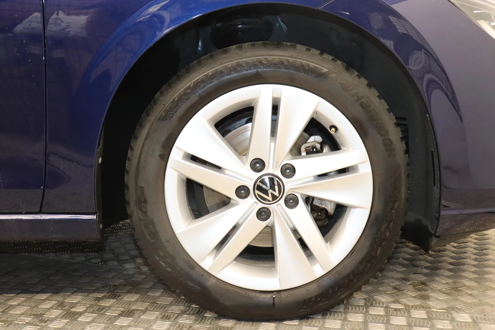 Volkswagen-Golf-image-17
