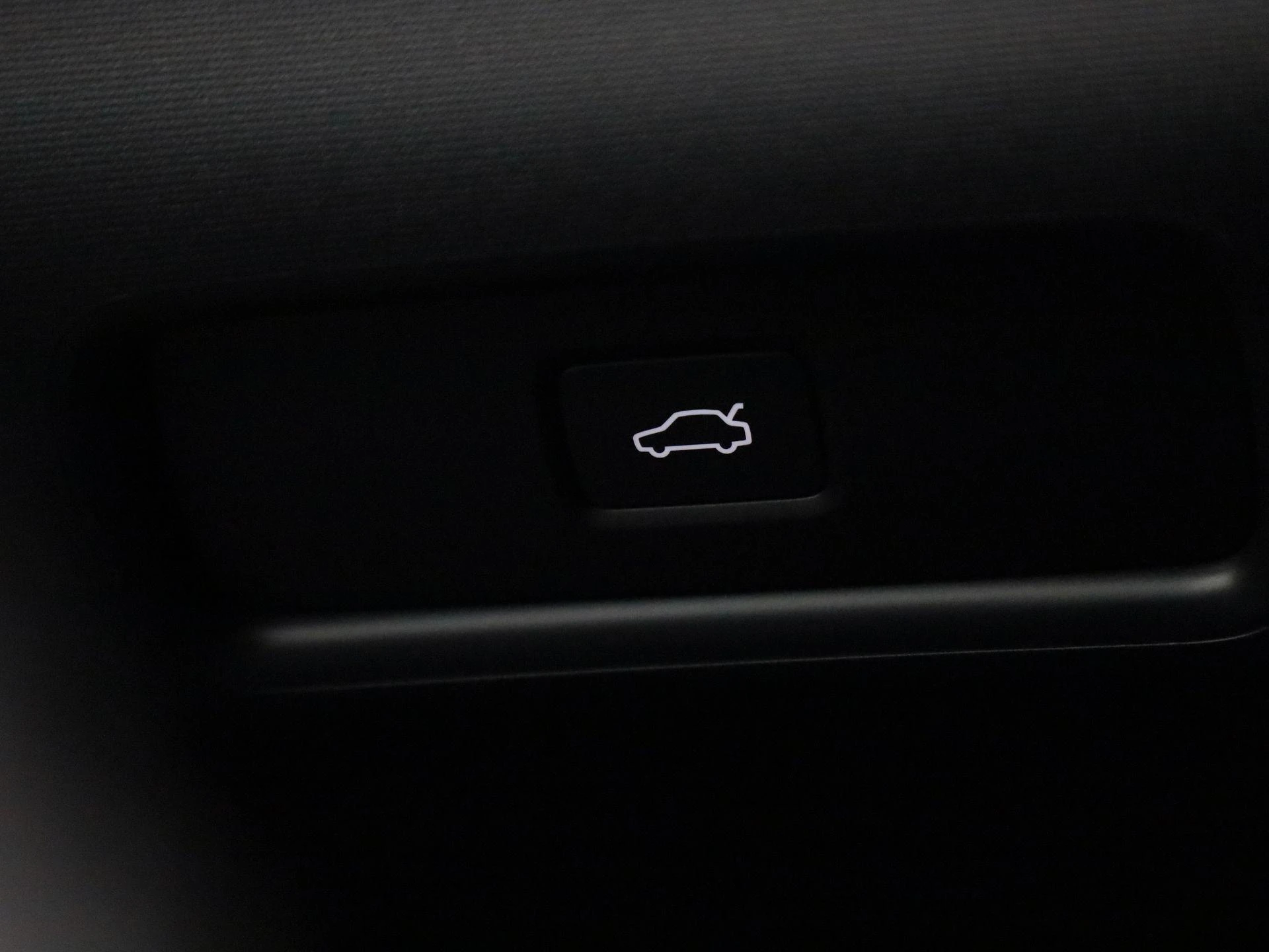 Polestar-2-image-26