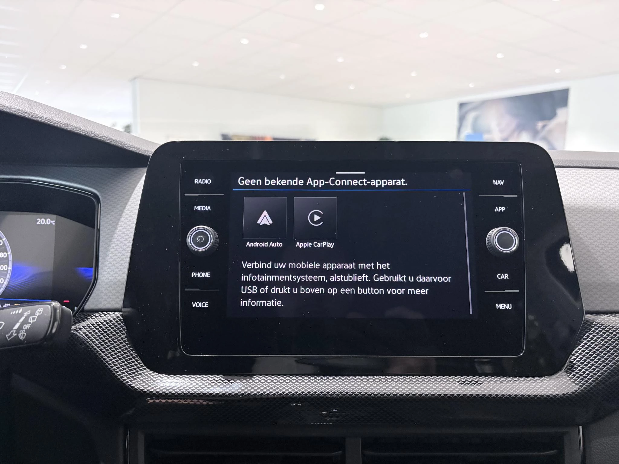 Volkswagen-T-Cross-image-19