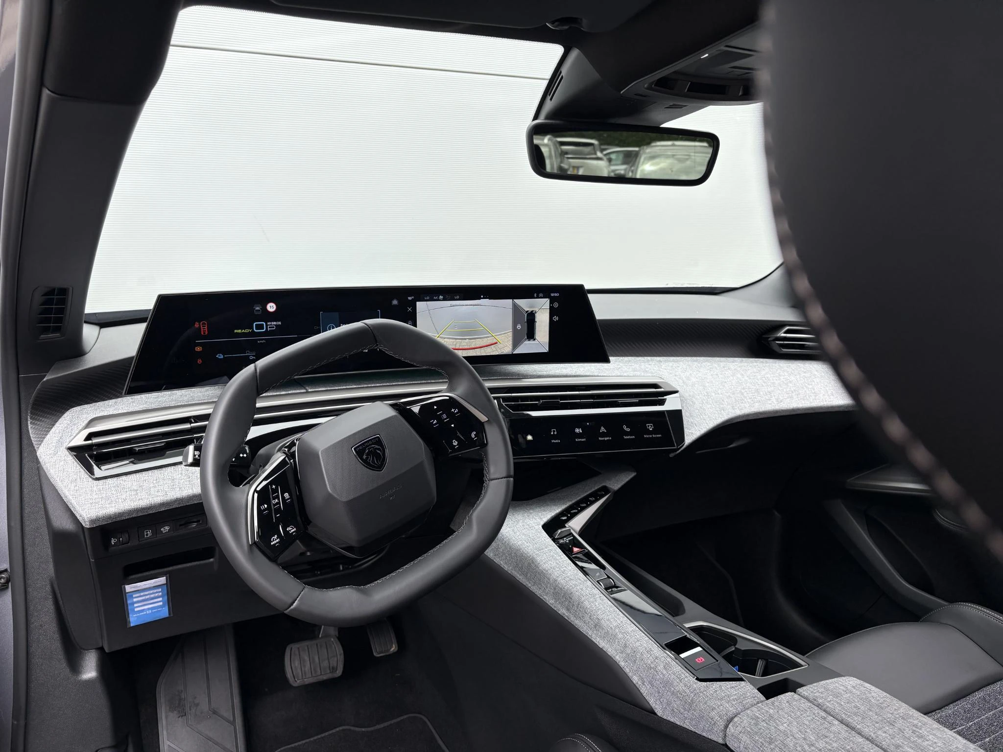 Peugeot 3008 1.6 plug-in Hybrid 195 Allure