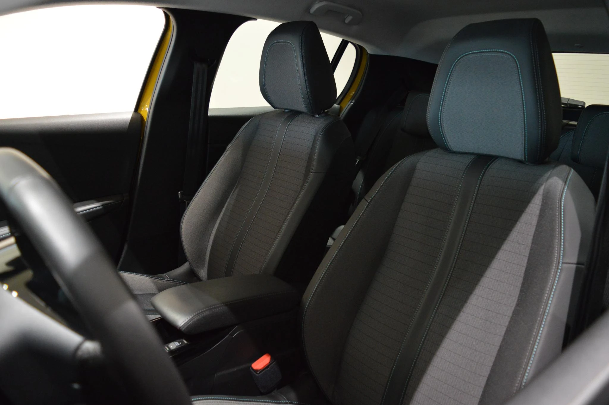 Peugeot-208-image-4