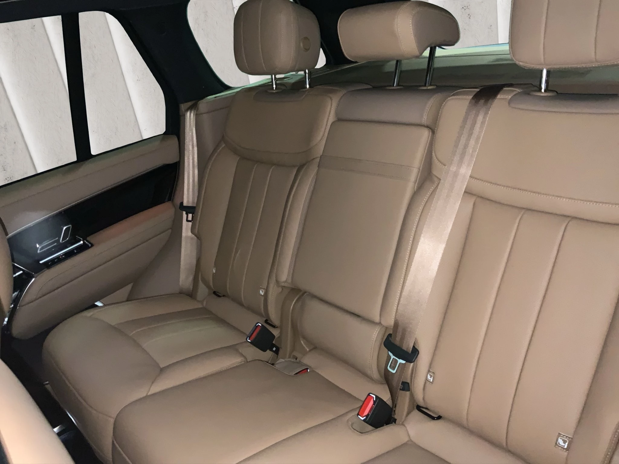 Land Rover-Range Rover-image-10