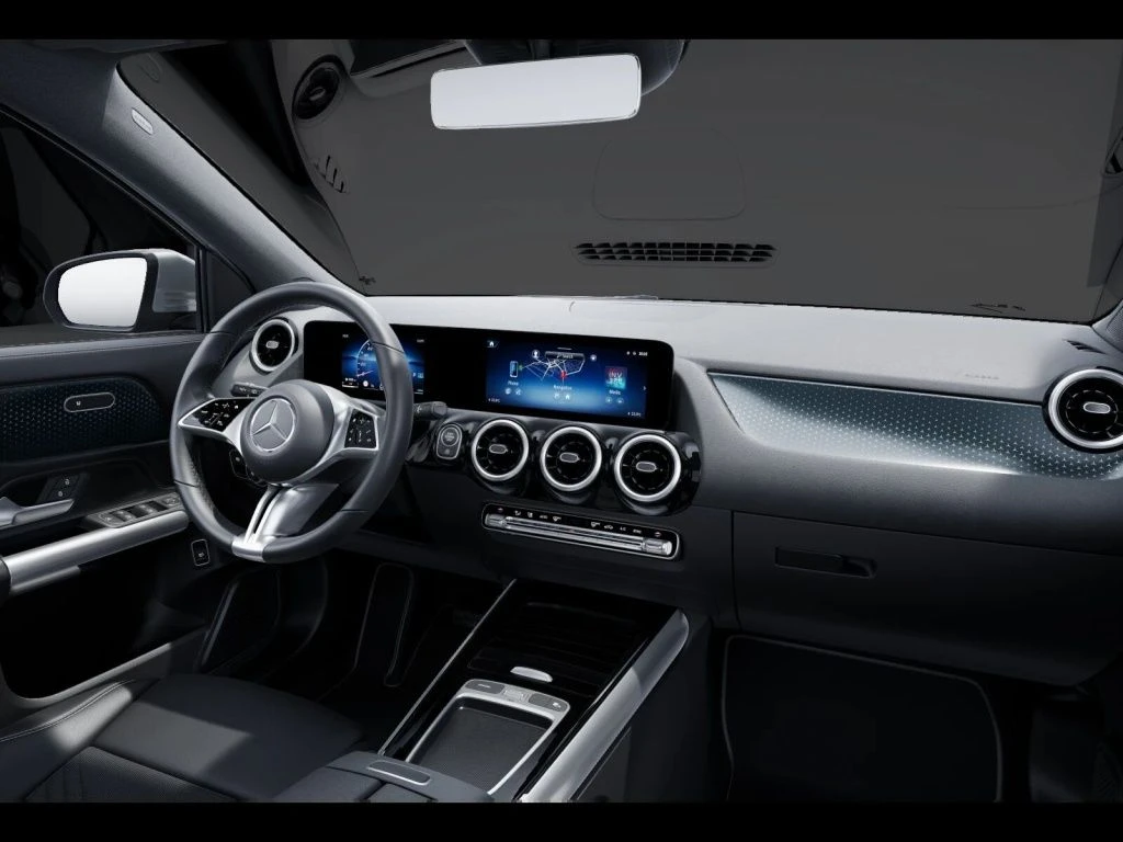 Mercedes-Benz-GLA 200-image-12