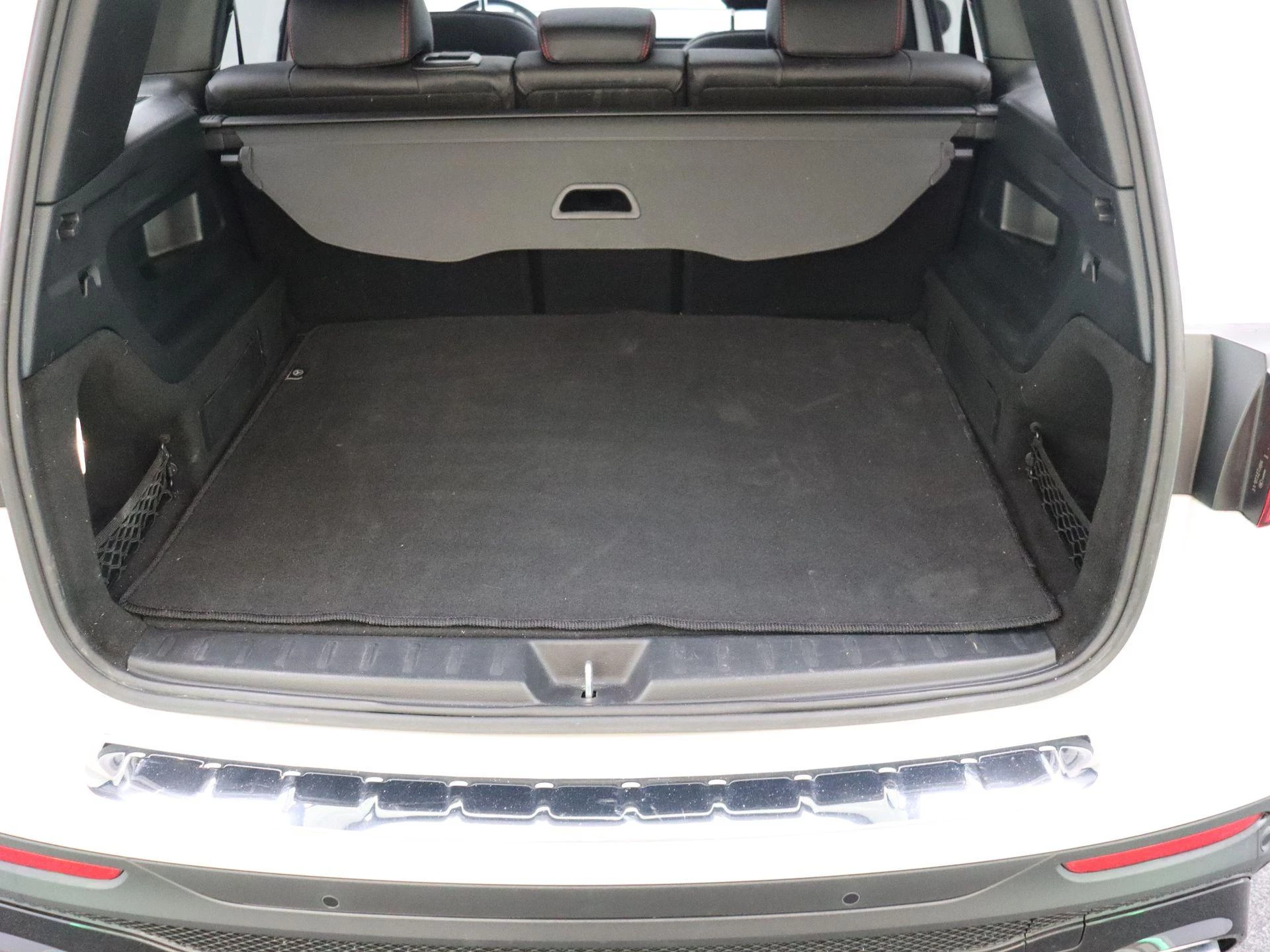Mercedes-Benz GLB 180 AMG Line + PANORAMISCH DAK + MULTIBEAM LED + CARPLAY +