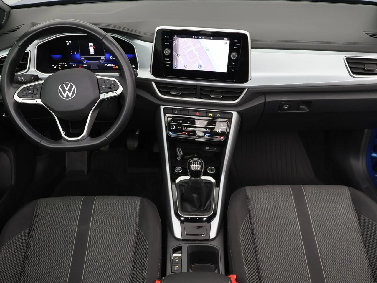 Volkswagen-T-Roc-image-6