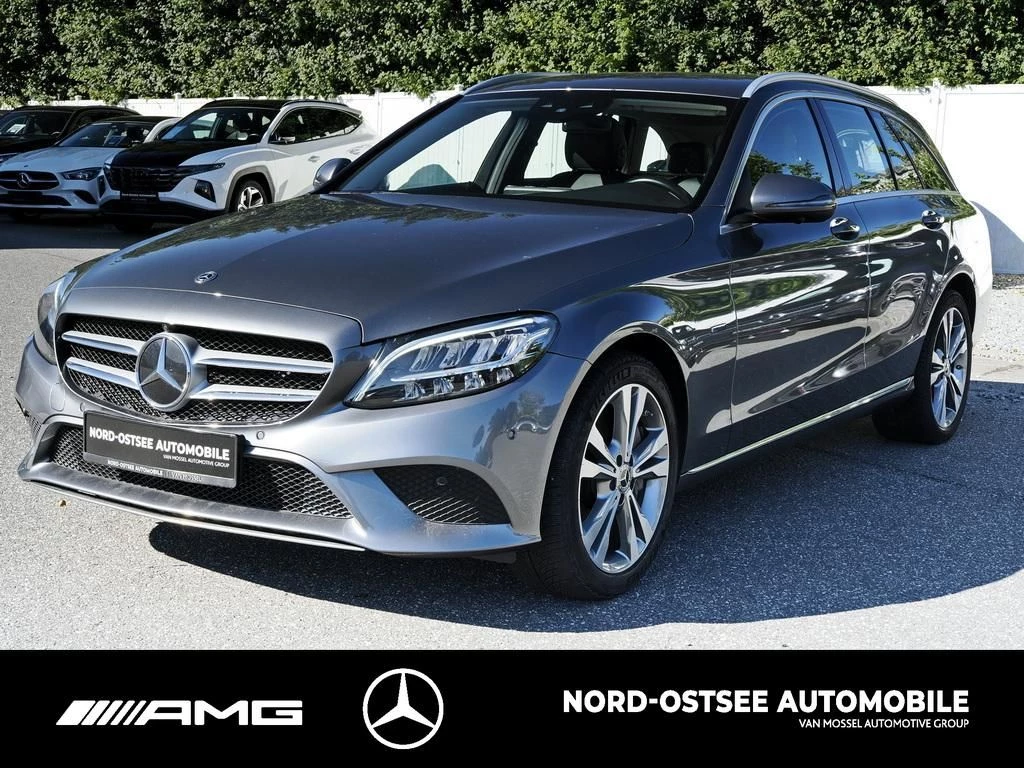Mercedes-Benz C-Klasse 300 T de AVANTGARDE NAVI AHK 360 LED SITZH AVANTGARDE