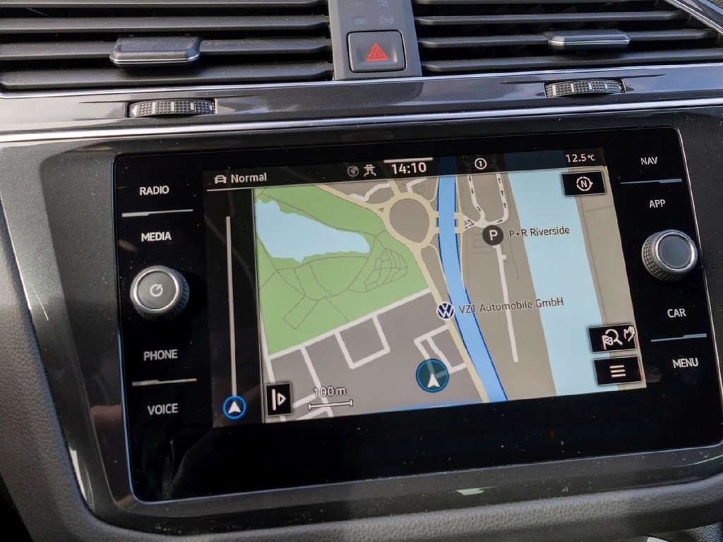 Volkswagen Tiguan 2.0 TDI DSG Active Navi, AHK, ZGV