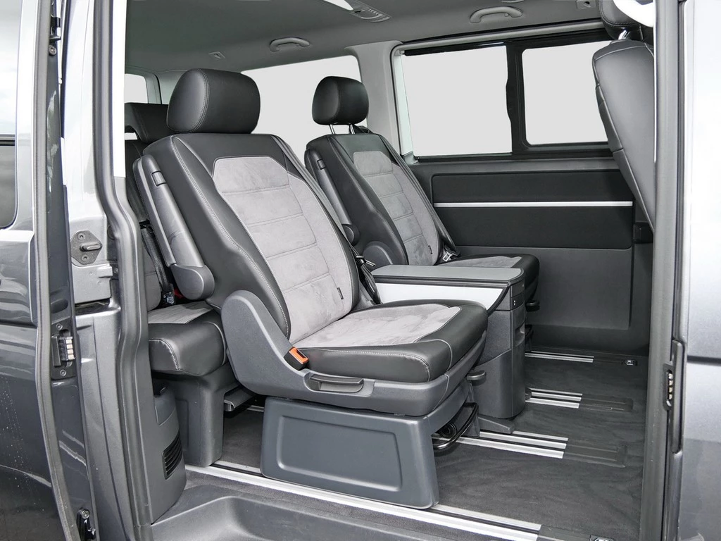 Volkswagen Transporter T6.1 Multivan Comfortline 4MOTION *AHK*KAMERA*7-SITZER*