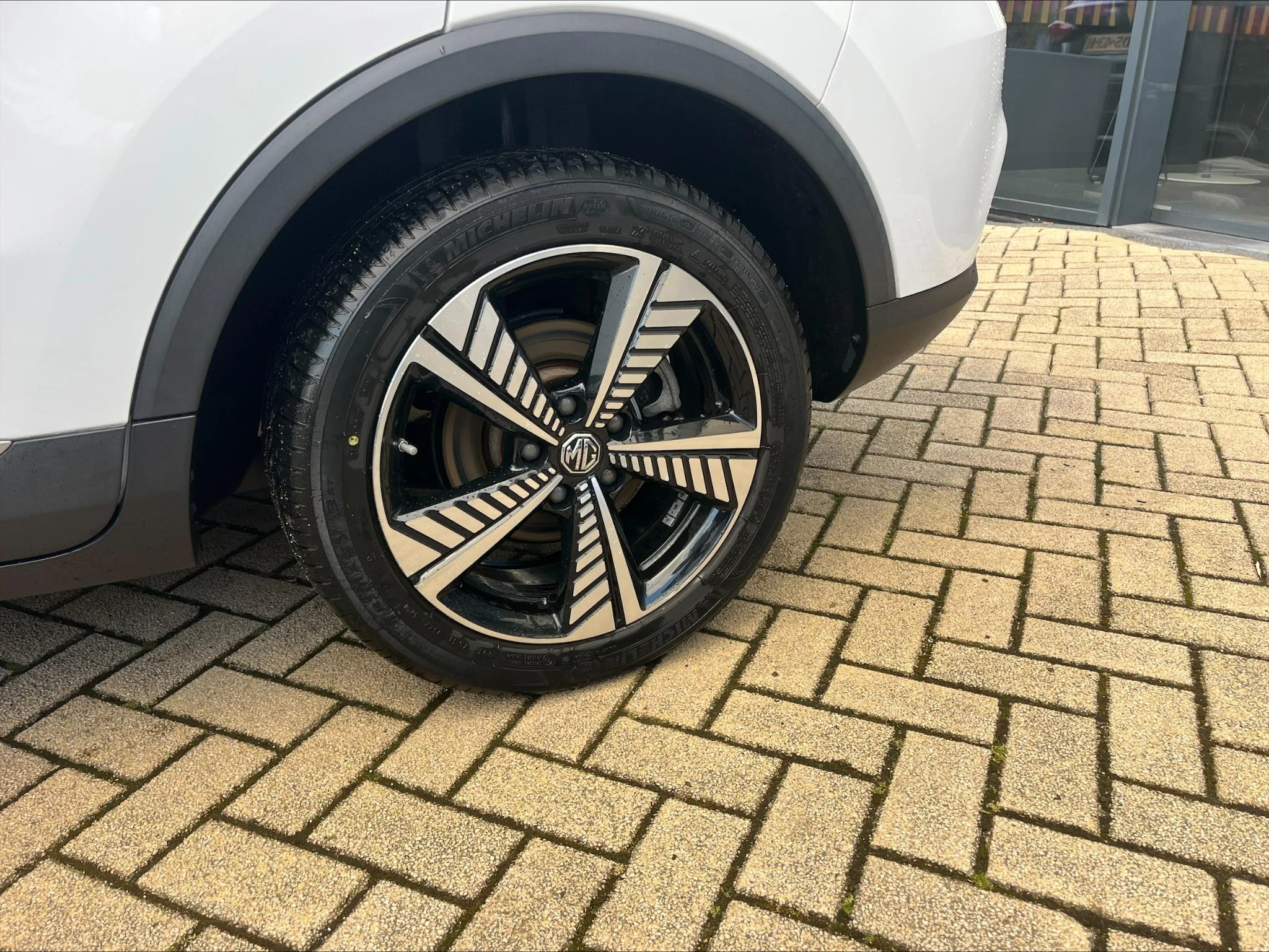 MG-ZS EV-image-9